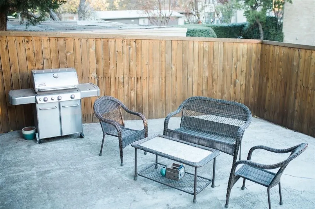 Apartment For Rent in Dallas County , 4107 Herschel Avenue 4, Dallas, Texas 75219, 0, 1 Bathroom, Garage spaces, 500 Sqft, built in 1930, Price $900, mls#21319755, Real Estate Agent in Dallas, Homes For Rent in Dallas county, Homes For Rent in Dallas, Realtor in Dallas Texas, Real Estate Brokerage Independent Realty Texas, Luminita Cordes Realtor