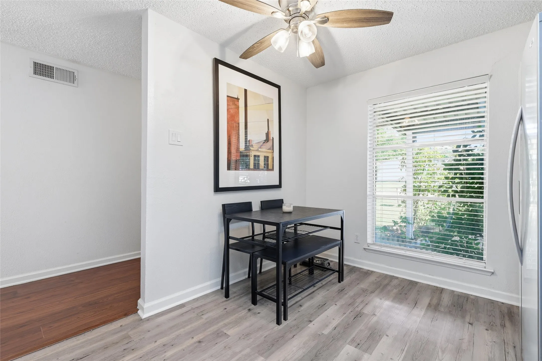 Single Family Residence For Sale in Collin County , 3005 18th Street, Plano, Texas 75074, 3 Bedroom, 1 Bathroom, 1 Garage spaces, 1,044 Sqft, built in 1962, mls#21319141, Real Estate Agent in Plano, Homes For Sale in Collin county, Homes For Sale in Plano, Realtor in Plano Texas, Real Estate Brokerage Independent Realty Texas, Luminita Cordes Realtor