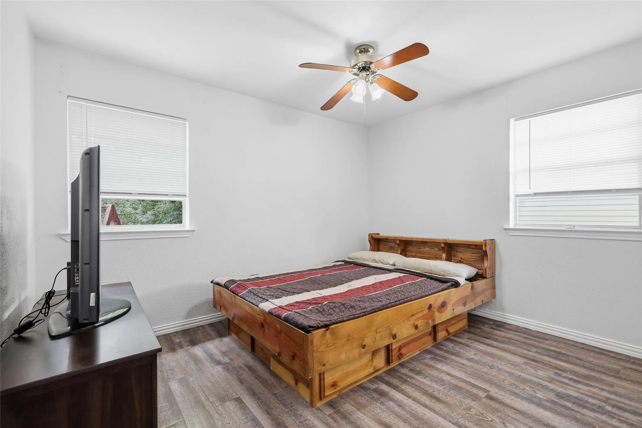 Single Family Residence For Sale in Collin County , 3005 18th Street, Plano, Texas 75074, 3 Bedroom, 1 Bathroom, 1 Garage spaces, 1,044 Sqft, built in 1962, mls#21319141, Real Estate Agent in Plano, Homes For Sale in Collin county, Homes For Sale in Plano, Realtor in Plano Texas, Real Estate Brokerage Independent Realty Texas, Luminita Cordes Realtor