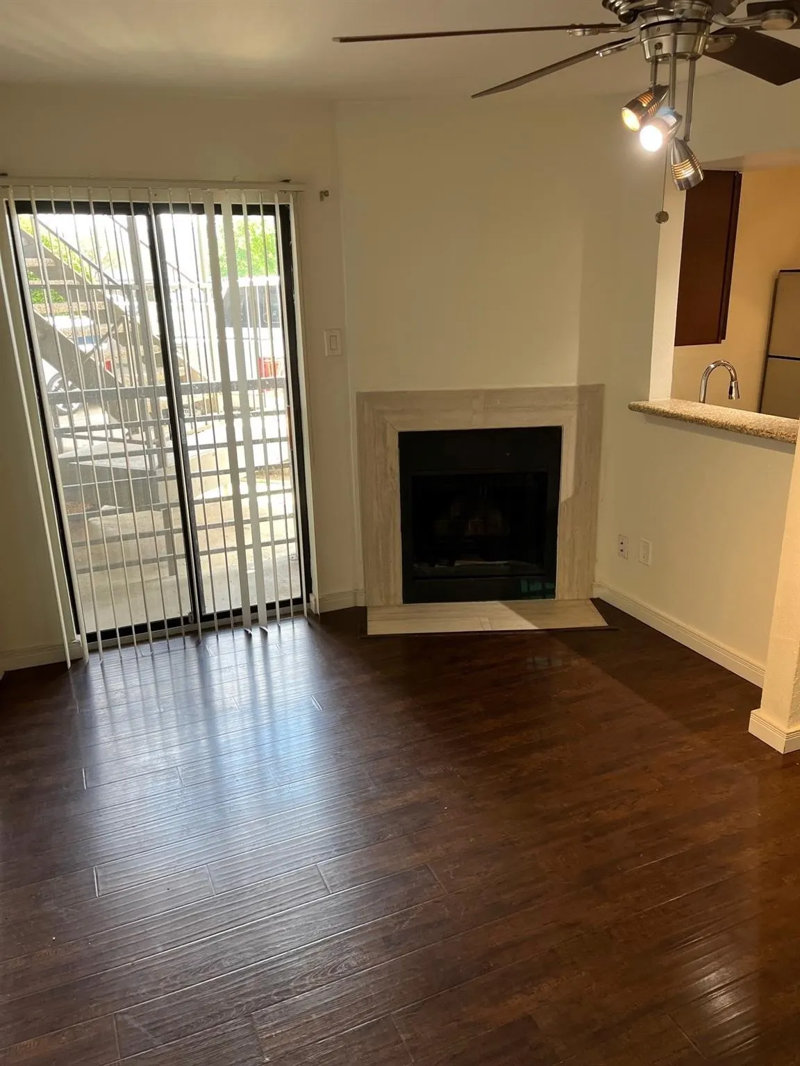 Apartment For Rent in Dallas County , 8180 Lemmon Avenue 204, Dallas, Texas 75209, 1 Bedroom, 1 Bathroom, Garage spaces, 600 Sqft, built in 1984, Price $1,025, mls#21319777, Real Estate Agent in Dallas, Homes For Rent in Dallas county, Homes For Rent in Dallas, Realtor in Dallas Texas, Real Estate Brokerage Independent Realty Texas, Luminita Cordes Realtor