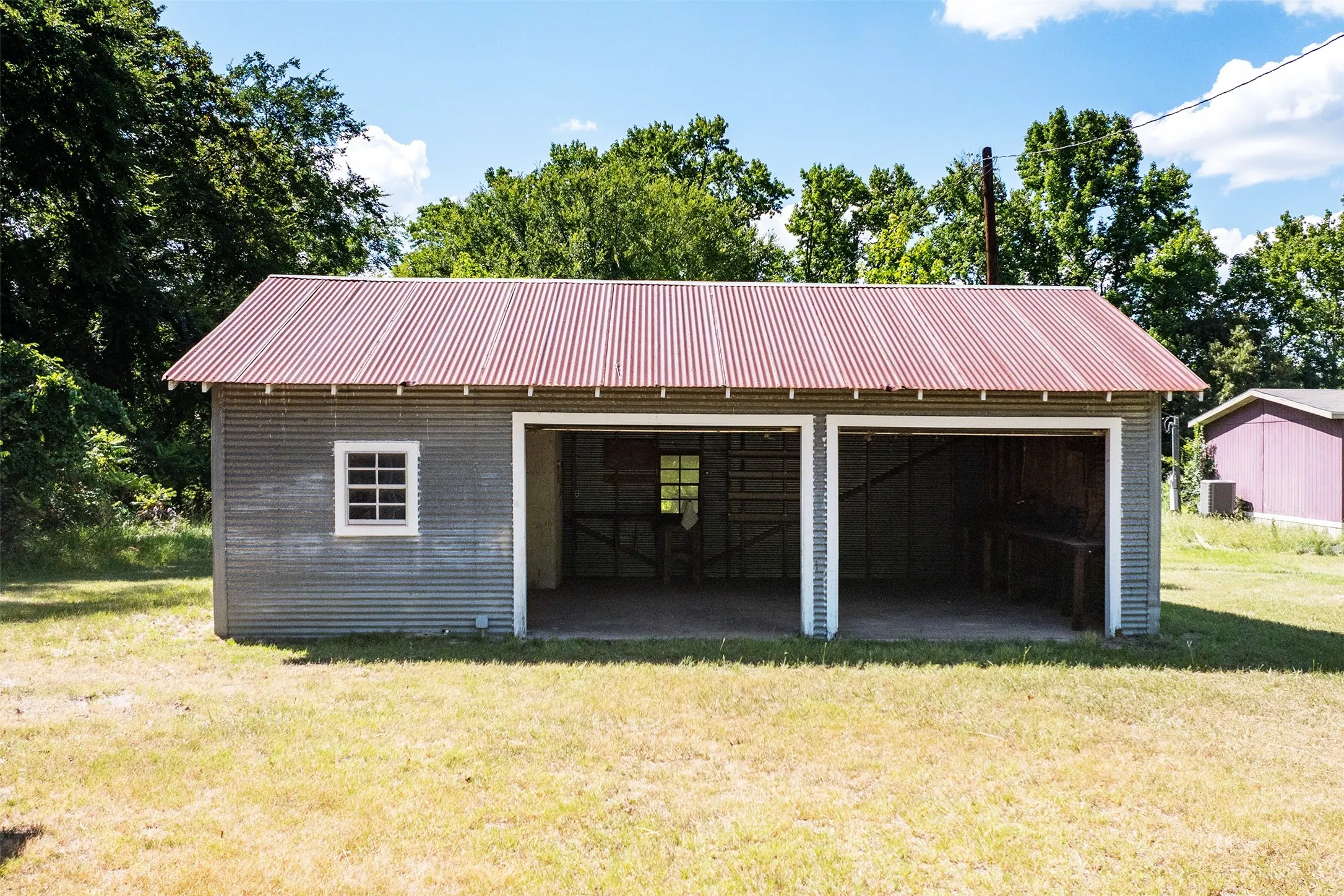 Single Family Residence For Sale in Van Zandt County , 741 VZ County Road 4134, Canton, Texas 75103, 3 Bedroom, 1 Bathroom, 2 Garage spaces, 1,491 Sqft, built in 1984, mls#21318274, Real Estate Agent in Canton, Homes For Sale in Van Zandt county, Homes For Sale in Canton, Realtor in Canton Texas, Real Estate Brokerage Independent Realty Texas, Luminita Cordes Realtor
