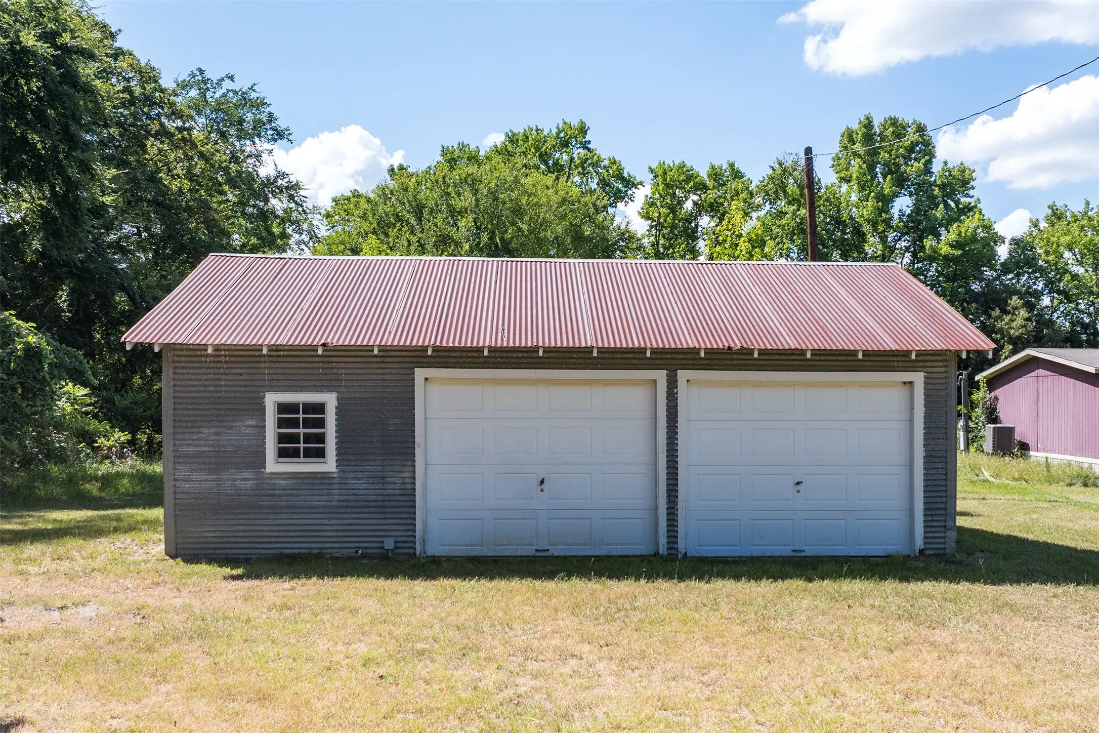 Single Family Residence For Sale in Van Zandt County , 741 VZ County Road 4134, Canton, Texas 75103, 3 Bedroom, 1 Bathroom, 2 Garage spaces, 1,491 Sqft, built in 1984, mls#21318274, Real Estate Agent in Canton, Homes For Sale in Van Zandt county, Homes For Sale in Canton, Realtor in Canton Texas, Real Estate Brokerage Independent Realty Texas, Luminita Cordes Realtor