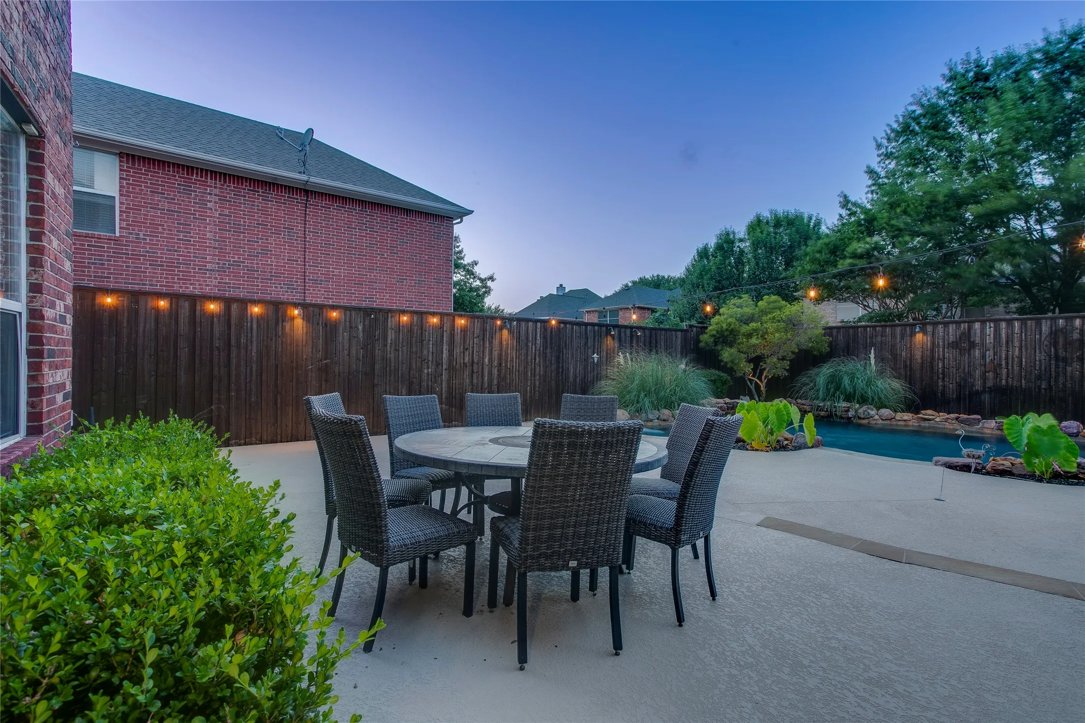 Single Family Residence For Sale in Denton County , 1040 Churchill Drive, Frisco, Texas 75036, 5 Bedroom, 3 Bathroom, 2 Garage spaces, 3,177 Sqft, built in 2001, mls#21313859, Real Estate Agent in Frisco, Homes For Sale in Denton county, Homes For Sale in Frisco, Realtor in Frisco Texas, Real Estate Brokerage Independent Realty Texas, Luminita Cordes Realtor