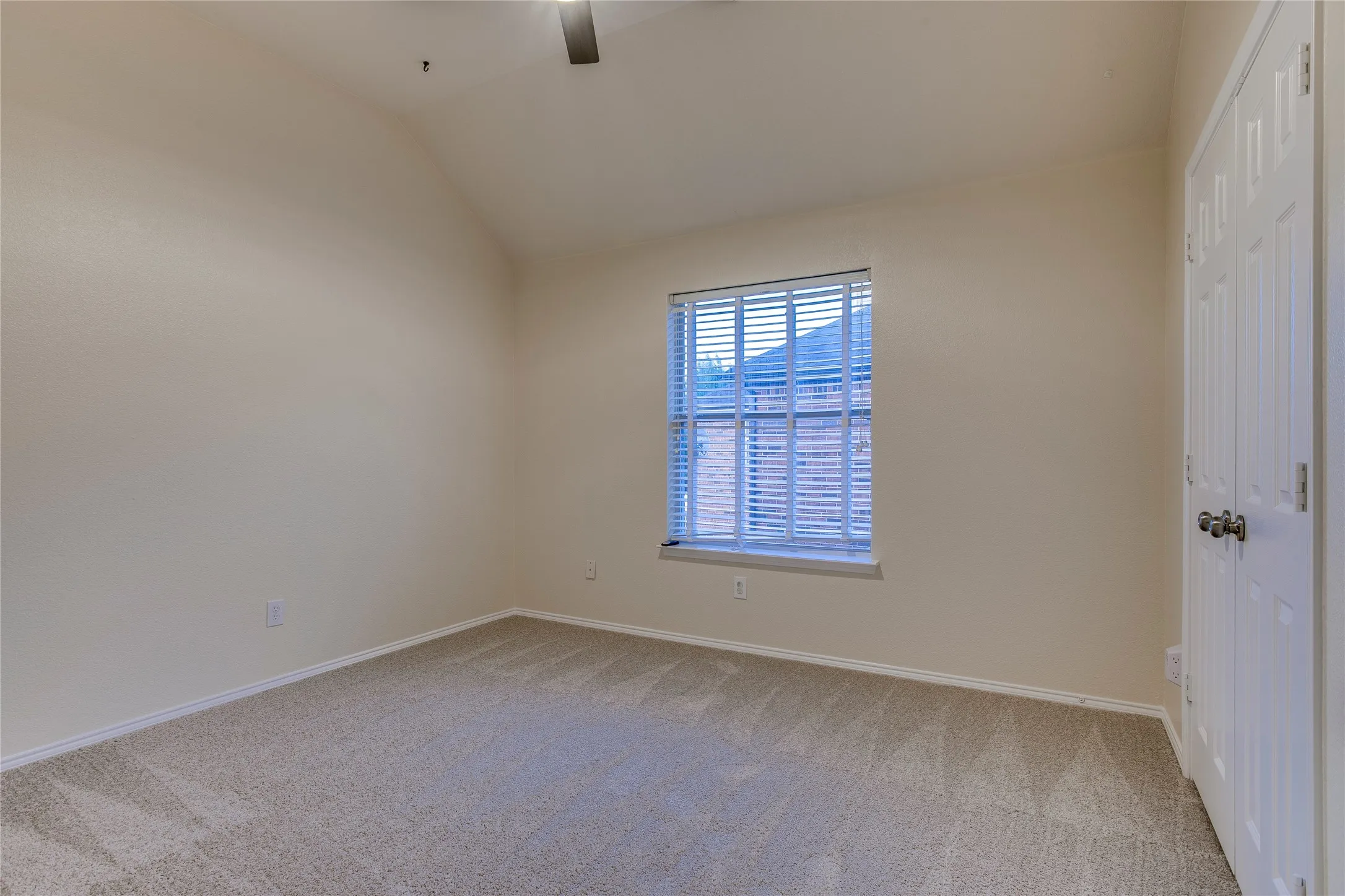 Single Family Residence For Sale in Denton County , 1040 Churchill Drive, Frisco, Texas 75036, 5 Bedroom, 3 Bathroom, 2 Garage spaces, 3,177 Sqft, built in 2001, mls#21313859, Real Estate Agent in Frisco, Homes For Sale in Denton county, Homes For Sale in Frisco, Realtor in Frisco Texas, Real Estate Brokerage Independent Realty Texas, Luminita Cordes Realtor