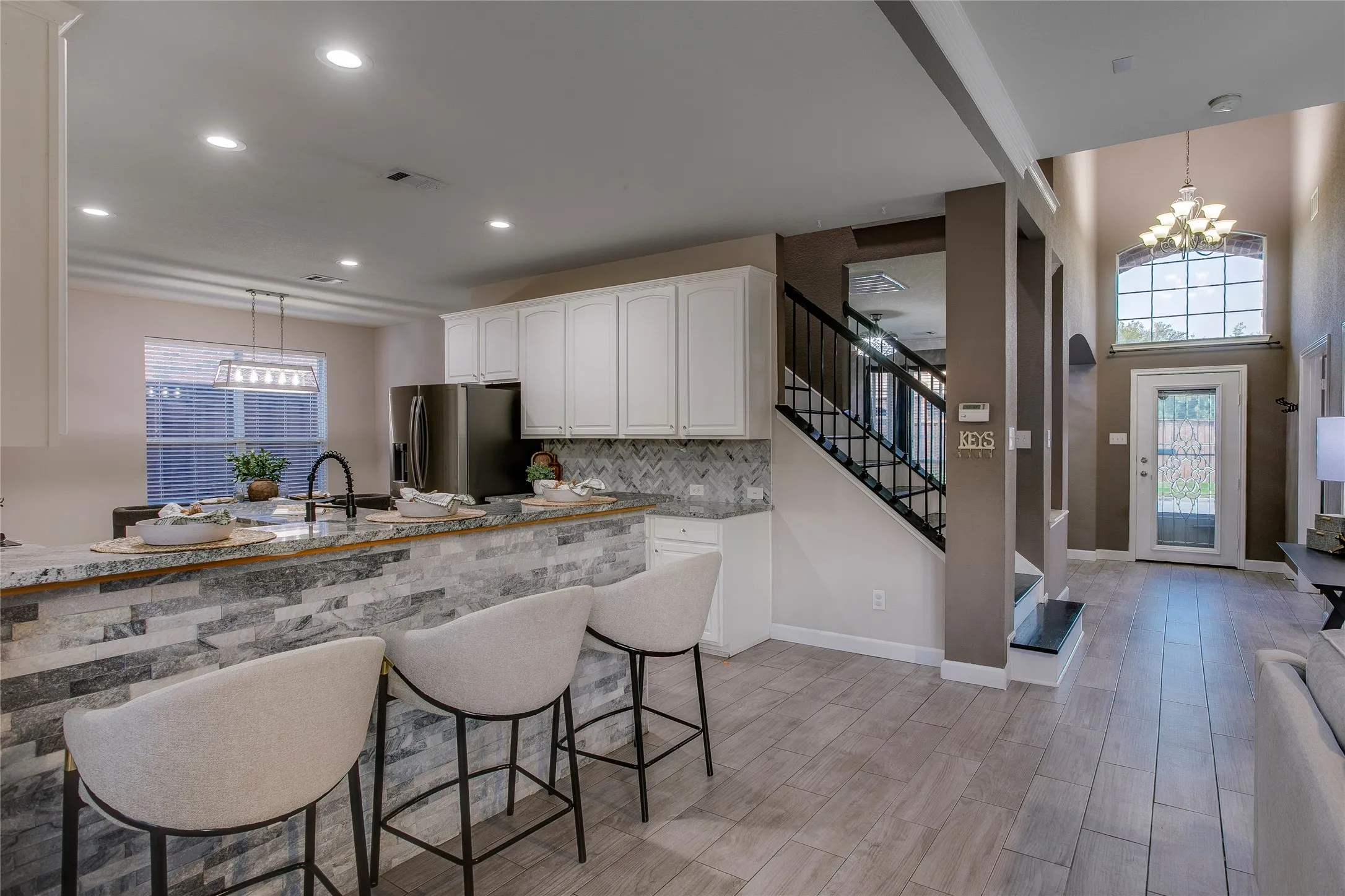Single Family Residence For Sale in Denton County , 1040 Churchill Drive, Frisco, Texas 75036, 5 Bedroom, 3 Bathroom, 2 Garage spaces, 3,177 Sqft, built in 2001, mls#21313859, Real Estate Agent in Frisco, Homes For Sale in Denton county, Homes For Sale in Frisco, Realtor in Frisco Texas, Real Estate Brokerage Independent Realty Texas, Luminita Cordes Realtor