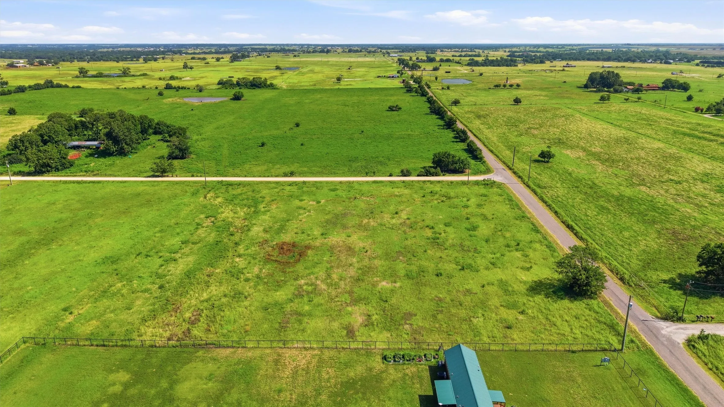 Unimproved Land For Sale in Grayson County , Lot 2 Dawkins Road, Collinsville, Texas 76233, 0, 0, Garage spaces, 0 Sqft, built in 0, mls#21315409, Real Estate Agent in Collinsville, Homes For Sale in Grayson county, Homes For Sale in Collinsville, Realtor in Collinsville Texas, Real Estate Brokerage Independent Realty Texas, Luminita Cordes Realtor