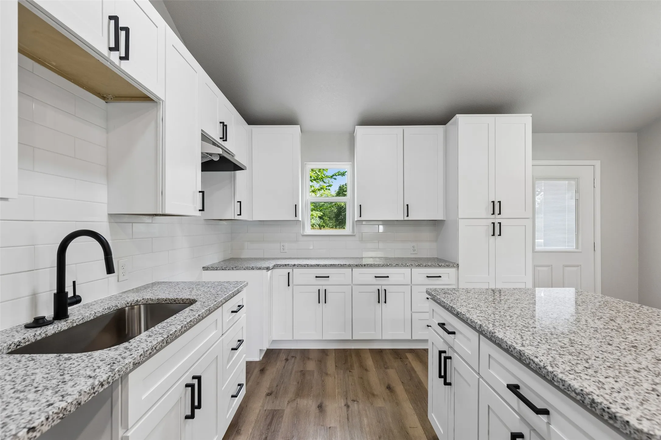 Single Family Residence For Sale in Johnson County , 902 Melanie Lane, Keene, Texas 76059, 3 Bedroom, 2 Bathroom, Garage spaces, 1,276 Sqft, built in 1985, mls#21315637, Real Estate Agent in Keene, Homes For Sale in Johnson county, Homes For Sale in Keene, Realtor in Keene Texas, Real Estate Brokerage Independent Realty Texas, Luminita Cordes Realtor