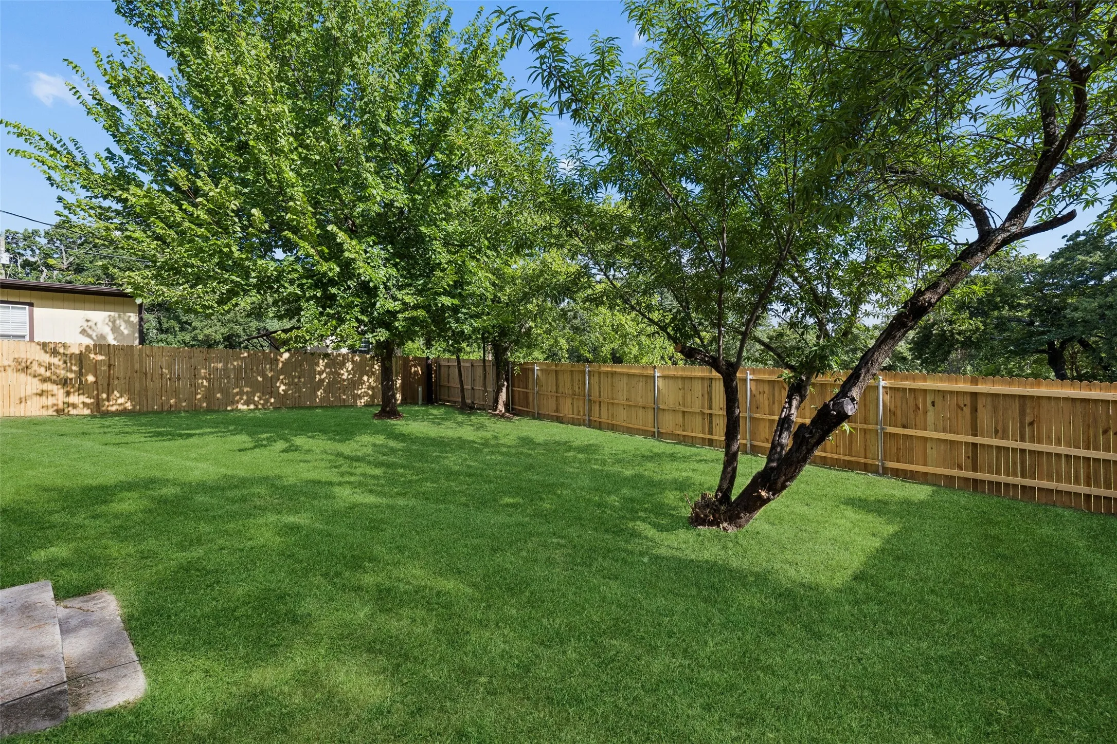 Single Family Residence For Sale in Johnson County , 902 Melanie Lane, Keene, Texas 76059, 3 Bedroom, 2 Bathroom, Garage spaces, 1,276 Sqft, built in 1985, mls#21315637, Real Estate Agent in Keene, Homes For Sale in Johnson county, Homes For Sale in Keene, Realtor in Keene Texas, Real Estate Brokerage Independent Realty Texas, Luminita Cordes Realtor