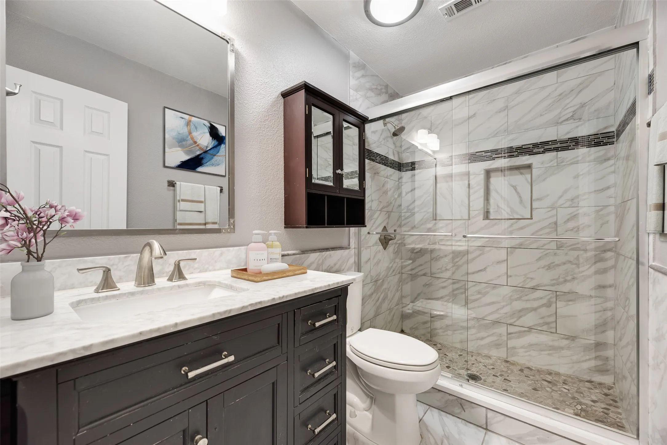 Single Family Residence For Sale in Denton County , 2011 Fair Oaks Circle, Corinth, Texas 76210, 5 Bedroom, 4 Bathroom, 2 Garage spaces, 3,282 Sqft, built in 2000, mls#21319789, Real Estate Agent in Corinth, Homes For Sale in Denton county, Homes For Sale in Corinth, Realtor in Corinth Texas, Real Estate Brokerage Independent Realty Texas, Luminita Cordes Realtor