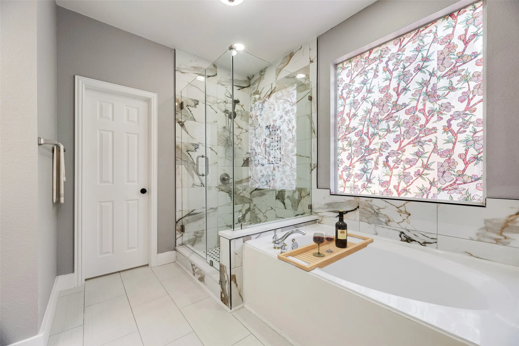 Single Family Residence For Sale in Denton County , 2011 Fair Oaks Circle, Corinth, Texas 76210, 5 Bedroom, 4 Bathroom, 2 Garage spaces, 3,282 Sqft, built in 2000, mls#21319789, Real Estate Agent in Corinth, Homes For Sale in Denton county, Homes For Sale in Corinth, Realtor in Corinth Texas, Real Estate Brokerage Independent Realty Texas, Luminita Cordes Realtor