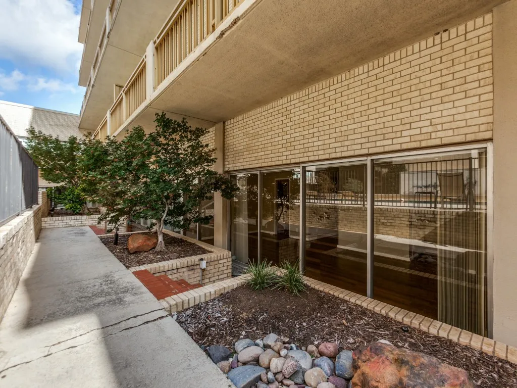 Courtyard View of Unit G113