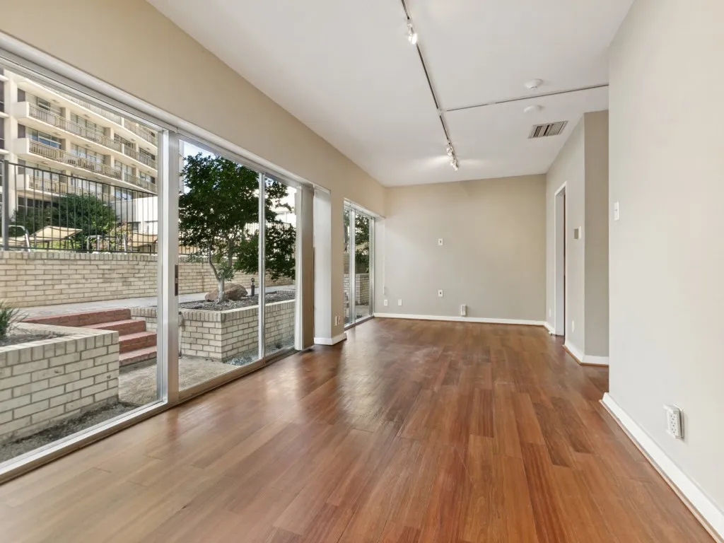 Main Living-Dining-Sleeping Area. Wall to Wall Windows