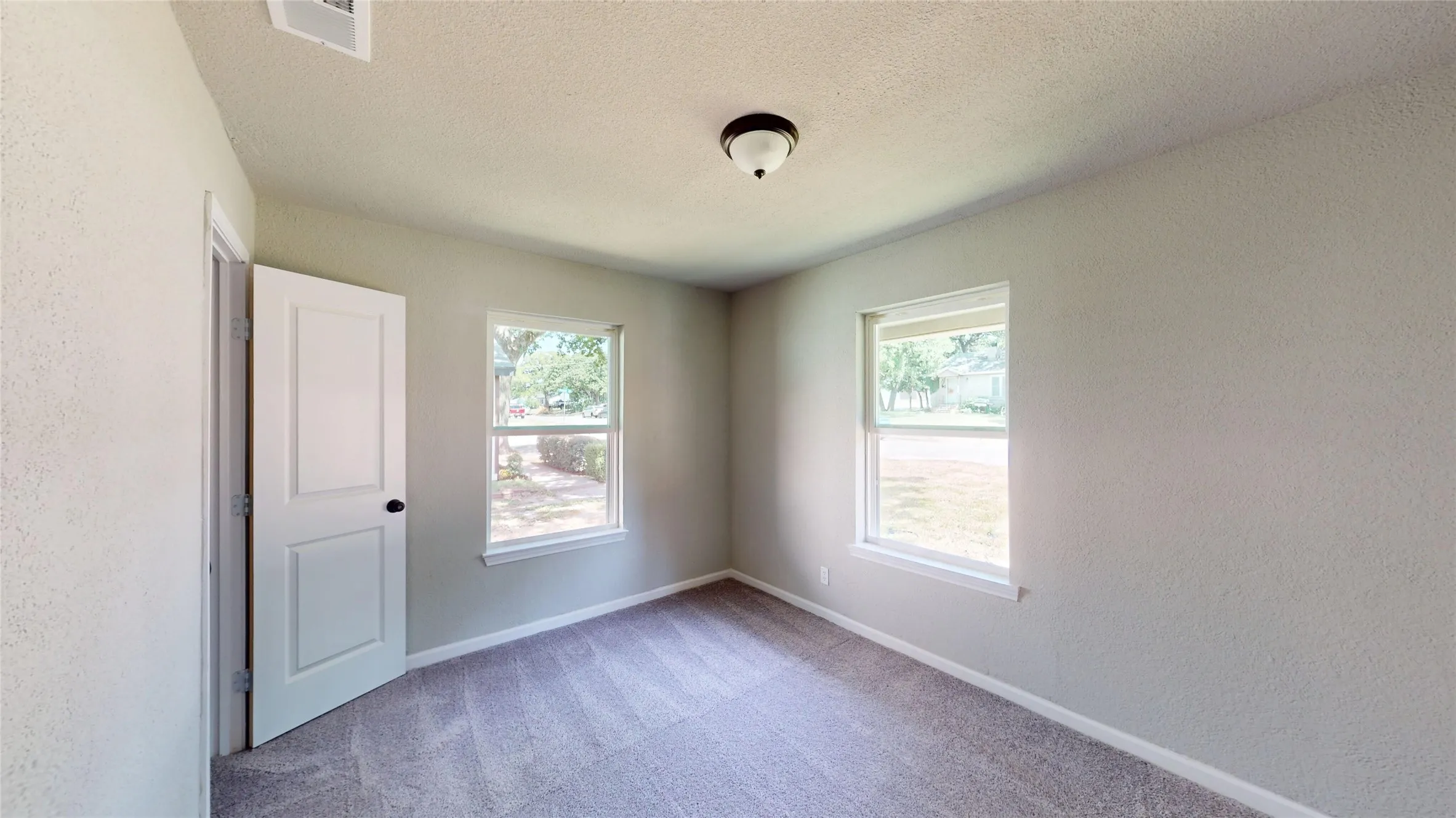 Single Family Residence For Sale in Tarrant County , 3725 Childress Street, Fort Worth, Texas 76119, 4 Bedroom, 2 Bathroom, Garage spaces, 1,283 Sqft, built in 1951, mls#21319590, Real Estate Agent in Fort Worth, Homes For Sale in Tarrant county, Homes For Sale in Fort Worth, Realtor in Fort Worth Texas, Real Estate Brokerage Independent Realty Texas, Luminita Cordes Realtor