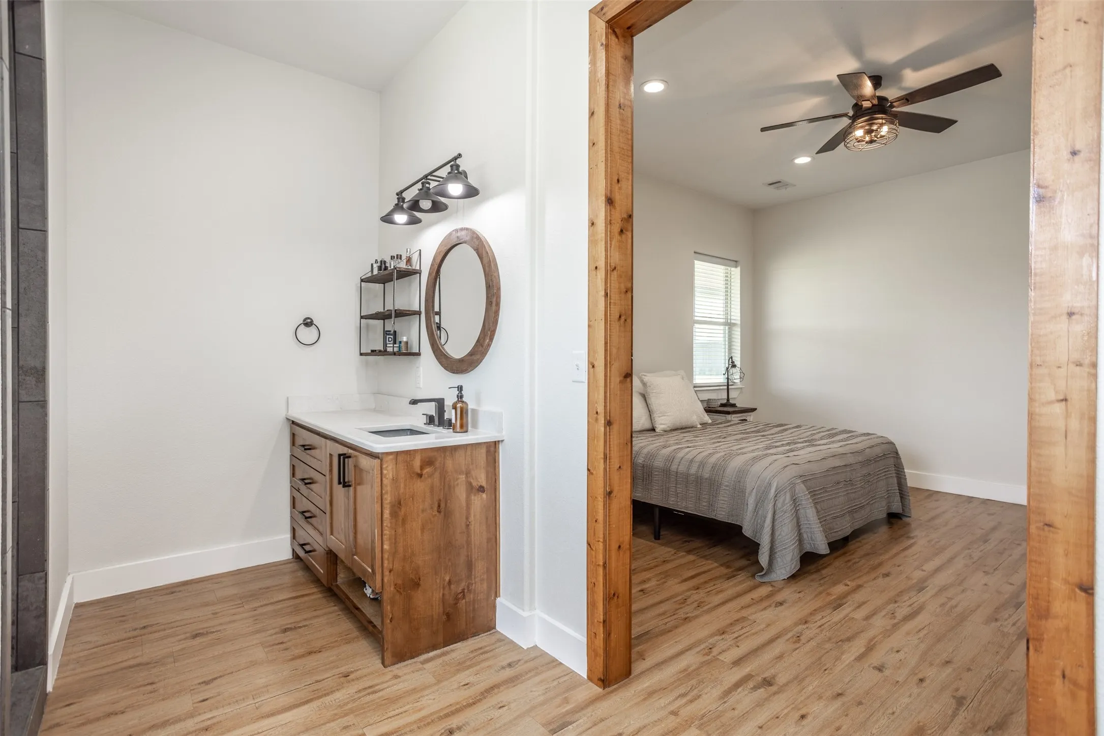 Single Family Residence For Sale in Cooke County , 405 County Road 156, Whitesboro, Texas 76273, 3 Bedroom, 3 Bathroom, Garage spaces, 2,397 Sqft, built in 2022, Price $925,000, mls#21319077, Real Estate Agent in Whitesboro, Homes For Sale in Cooke county, Homes For Sale in Whitesboro, Realtor in Whitesboro Texas, Real Estate Brokerage Independent Realty Texas, Luminita Cordes Realtor