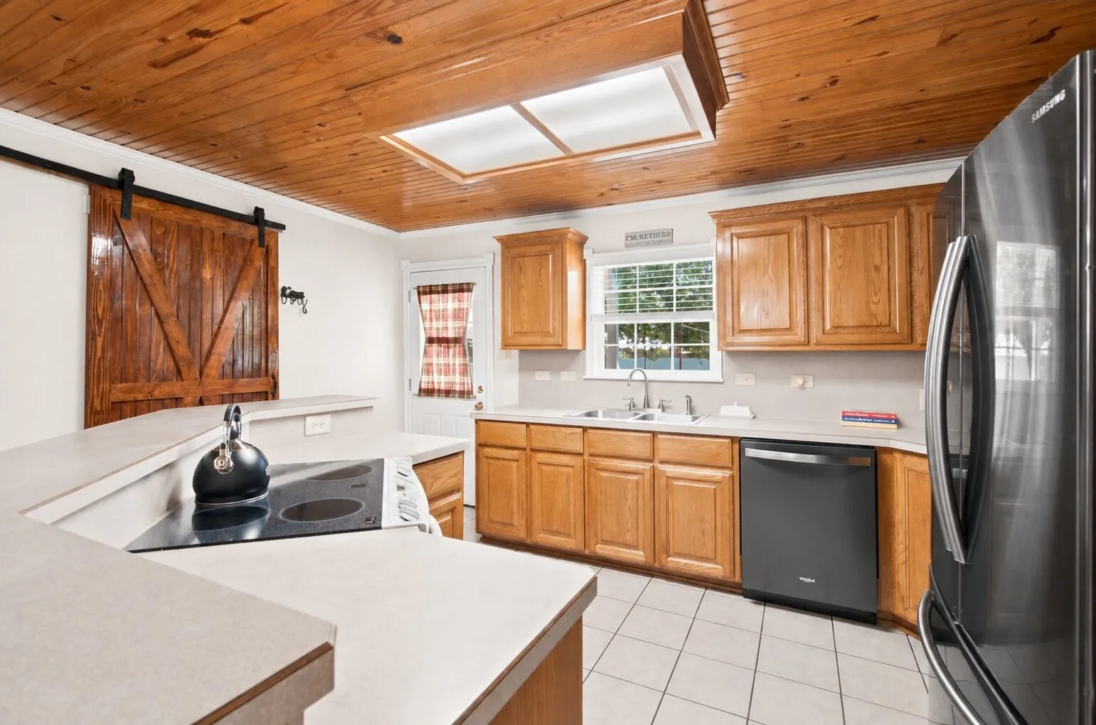 Single Family Residence For Sale in Denton County , 206 E North Street, Aubrey, Texas 76227, 4 Bedroom, 2 Bathroom, Garage spaces, 1,790 Sqft, built in 1952, mls#21319328, Real Estate Agent in Aubrey, Homes For Sale in Denton county, Homes For Sale in Aubrey, Realtor in Aubrey Texas, Real Estate Brokerage Independent Realty Texas, Luminita Cordes Realtor