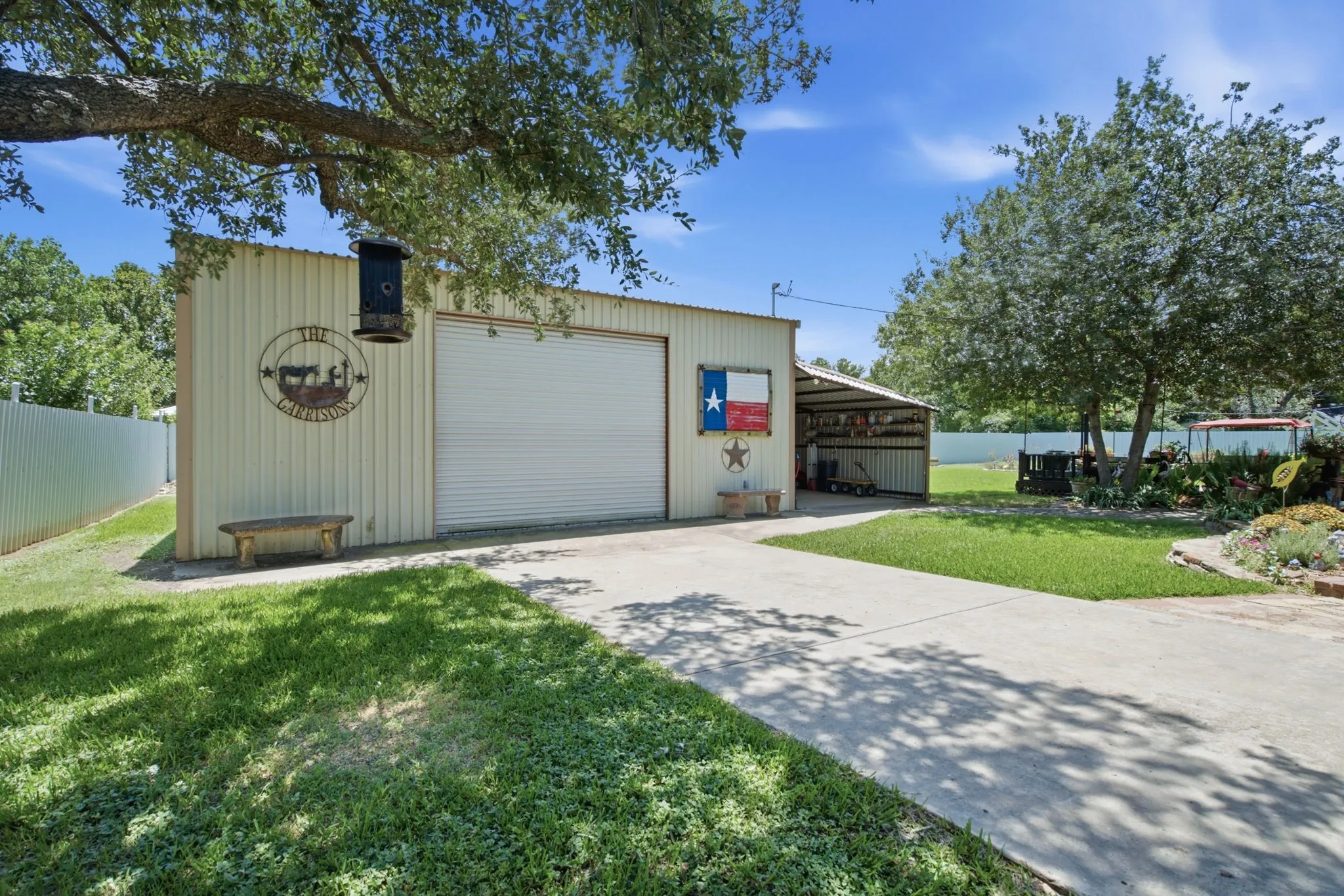 Single Family Residence For Sale in Denton County , 206 E North Street, Aubrey, Texas 76227, 4 Bedroom, 2 Bathroom, Garage spaces, 1,790 Sqft, built in 1952, mls#21319328, Real Estate Agent in Aubrey, Homes For Sale in Denton county, Homes For Sale in Aubrey, Realtor in Aubrey Texas, Real Estate Brokerage Independent Realty Texas, Luminita Cordes Realtor