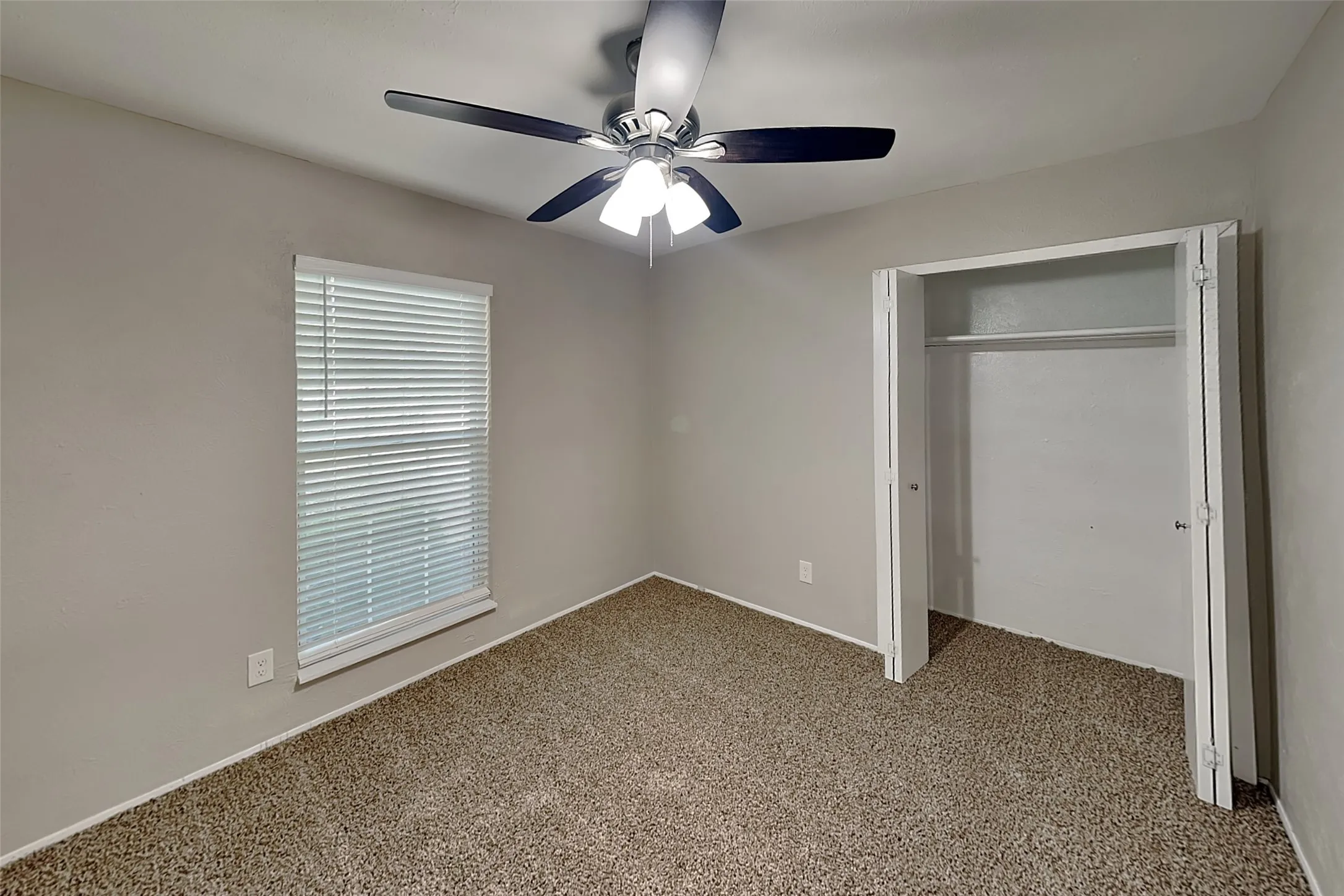 Single Family Residence For Rent in Dallas County , 5901 Excalibur Drive, Garland, Texas 75044, 4 Bedroom, 2 Bathroom, 2 Garage spaces, 2,100 Sqft, built in 1976, mls#21319826, Real Estate Agent in Garland, Homes For Rent in Dallas county, Homes For Rent in Garland, Realtor in Garland Texas, Real Estate Brokerage Independent Realty Texas, Luminita Cordes Realtor
