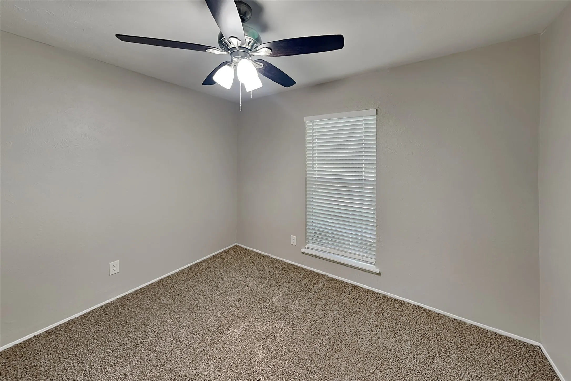 Single Family Residence For Rent in Dallas County , 5901 Excalibur Drive, Garland, Texas 75044, 4 Bedroom, 2 Bathroom, 2 Garage spaces, 2,100 Sqft, built in 1976, mls#21319826, Real Estate Agent in Garland, Homes For Rent in Dallas county, Homes For Rent in Garland, Realtor in Garland Texas, Real Estate Brokerage Independent Realty Texas, Luminita Cordes Realtor