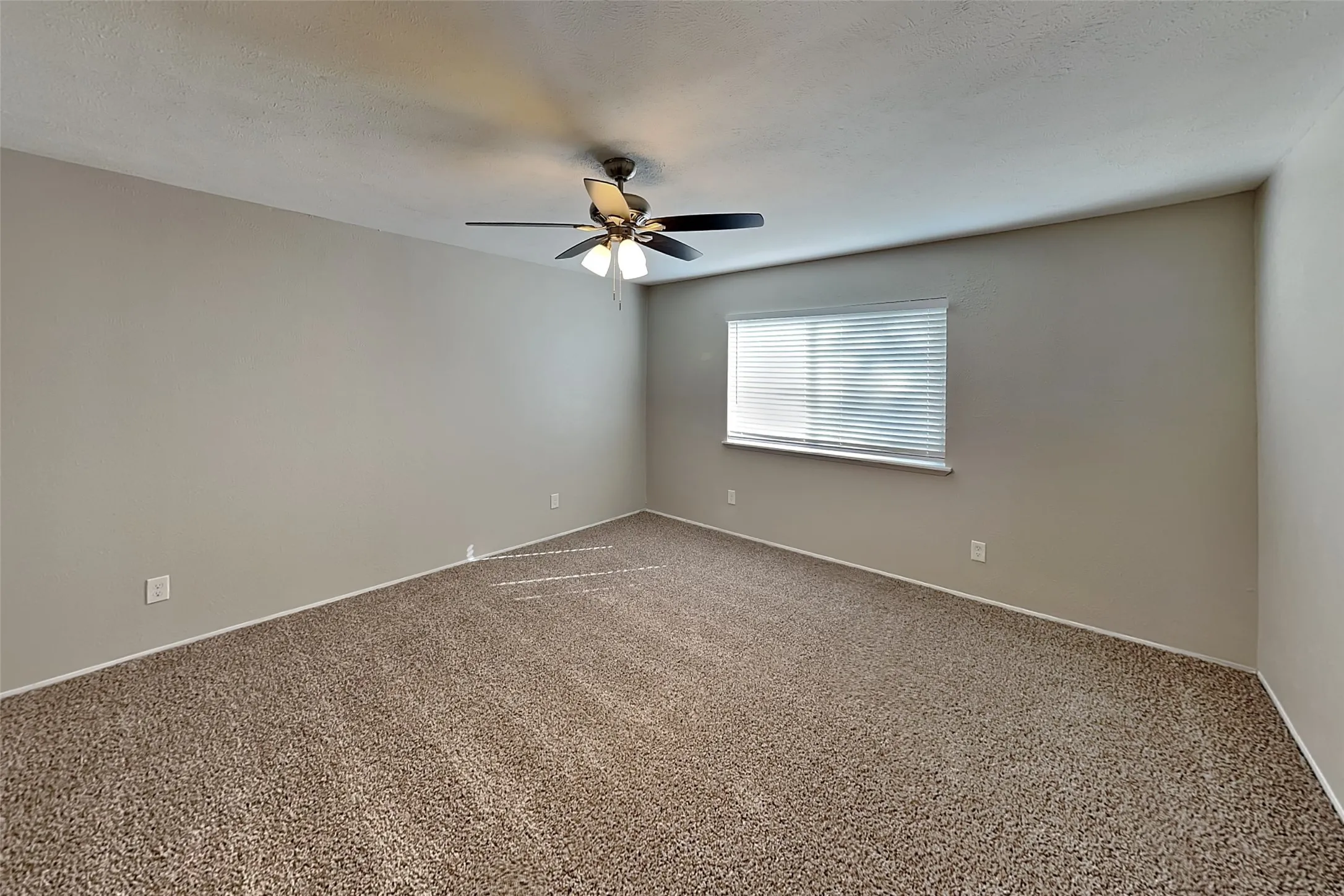 Single Family Residence For Rent in Dallas County , 5901 Excalibur Drive, Garland, Texas 75044, 4 Bedroom, 2 Bathroom, 2 Garage spaces, 2,100 Sqft, built in 1976, mls#21319826, Real Estate Agent in Garland, Homes For Rent in Dallas county, Homes For Rent in Garland, Realtor in Garland Texas, Real Estate Brokerage Independent Realty Texas, Luminita Cordes Realtor