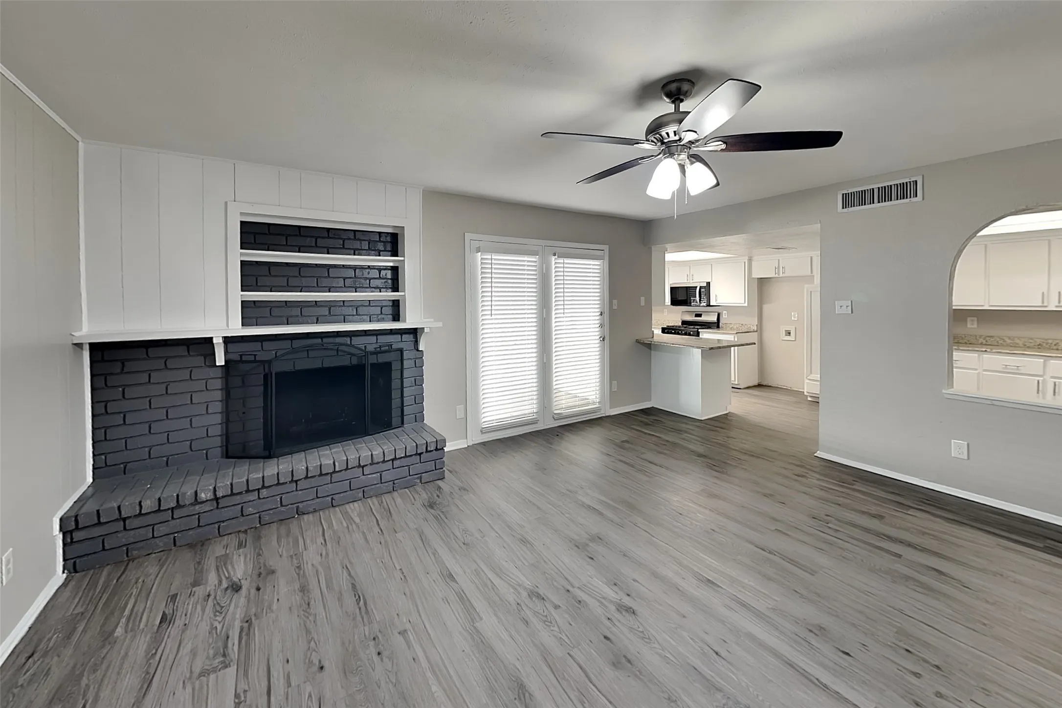 Single Family Residence For Rent in Dallas County , 5901 Excalibur Drive, Garland, Texas 75044, 4 Bedroom, 2 Bathroom, 2 Garage spaces, 2,100 Sqft, built in 1976, mls#21319826, Real Estate Agent in Garland, Homes For Rent in Dallas county, Homes For Rent in Garland, Realtor in Garland Texas, Real Estate Brokerage Independent Realty Texas, Luminita Cordes Realtor