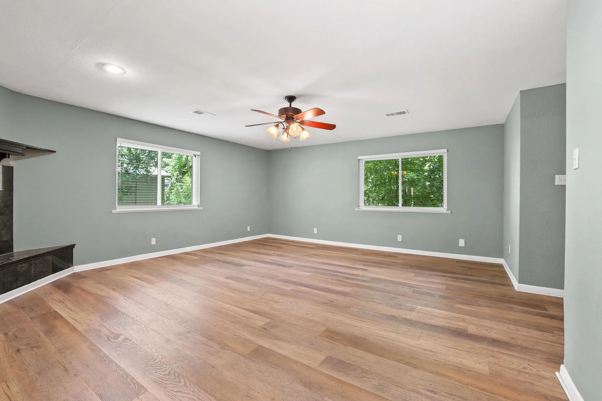 Single Family Residence For Sale in Grayson County , 1704 W Birge Street, Sherman, Texas 75092, 3 Bedroom, 2 Bathroom, 1 Garage spaces, 1,942 Sqft, built in 1955, mls#21318590, Real Estate Agent in Sherman, Homes For Sale in Grayson county, Homes For Sale in Sherman, Realtor in Sherman Texas, Real Estate Brokerage Independent Realty Texas, Luminita Cordes Realtor