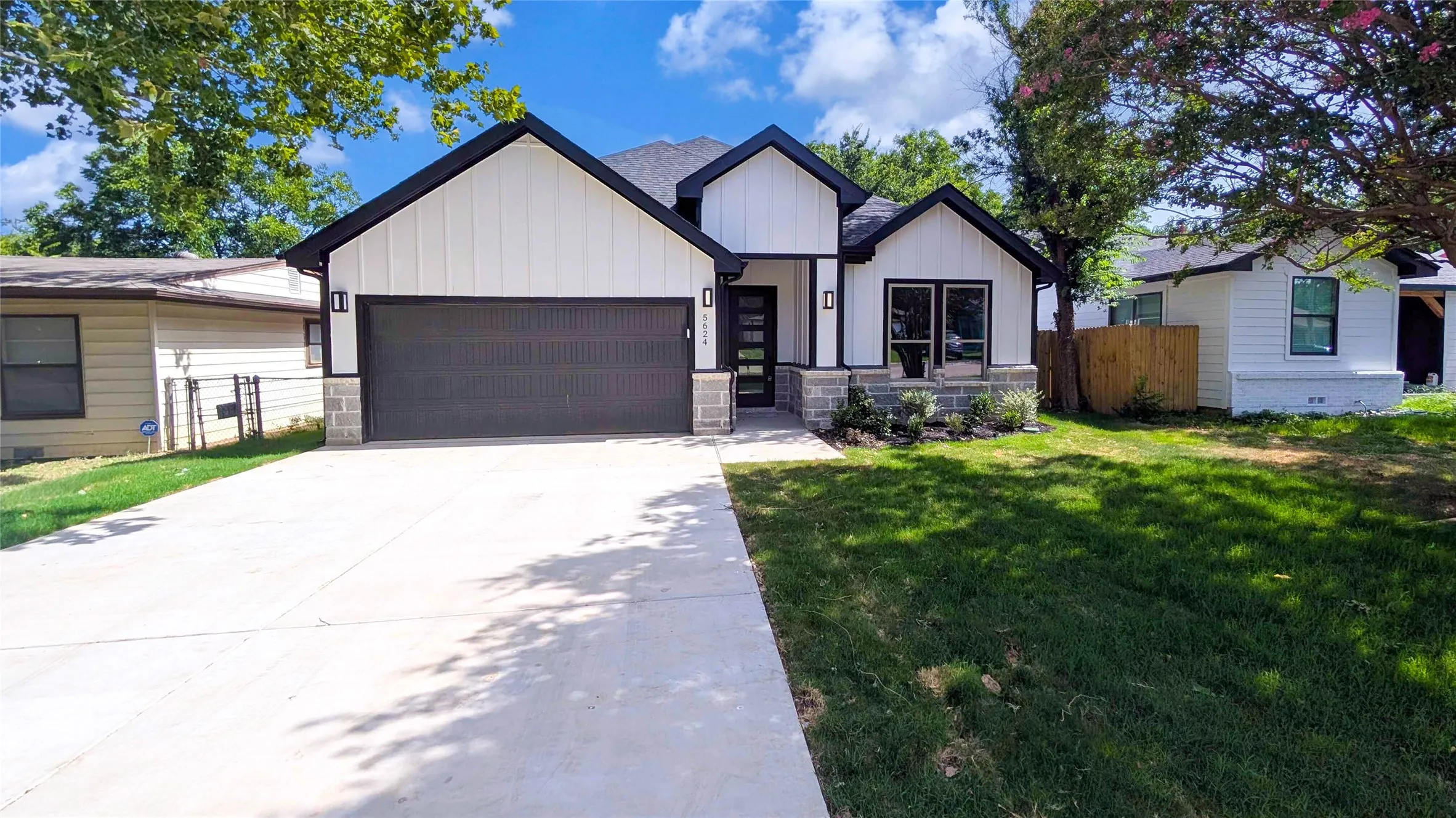 Single Family Residence For Sale in Tarrant County , 5624 Hiett Court, Fort Worth, Texas 76112, 4 Bedroom, 3 Bathroom, 2 Garage spaces, 1,979 Sqft, built in 2026, mls#21319702, Real Estate Agent in Fort Worth, Homes For Sale in Tarrant county, Homes For Sale in Fort Worth, Realtor in Fort Worth Texas, Real Estate Brokerage Independent Realty Texas, Luminita Cordes Realtor