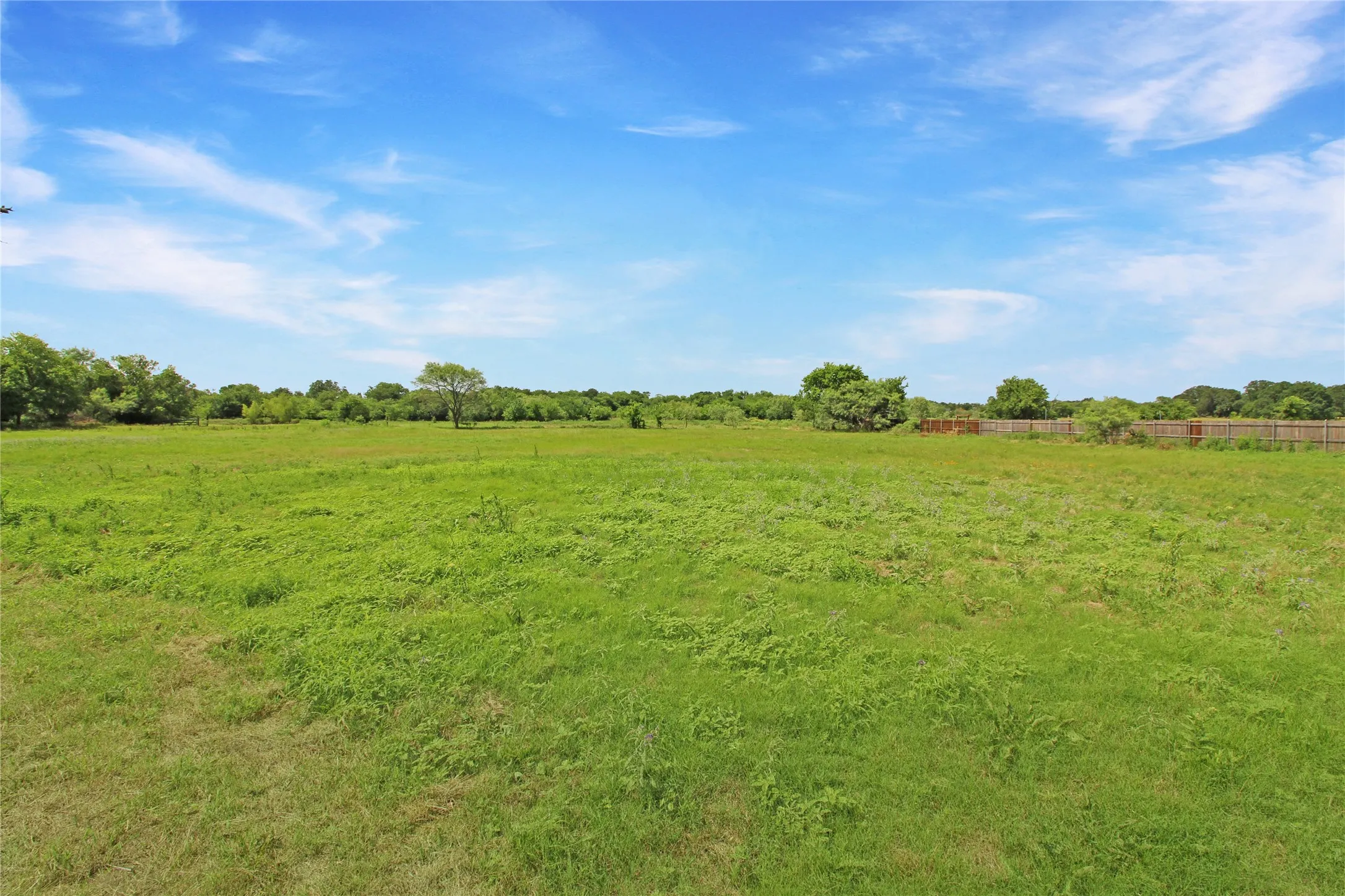 Single Family Residence For Sale in Kaufman County , 8769 S Fm 148, Scurry, Texas 75158, 3 Bedroom, 2 Bathroom, 2 Garage spaces, 1,246 Sqft, built in 1980, mls#21319759, Real Estate Agent in Scurry, Homes For Sale in Kaufman county, Homes For Sale in Scurry, Realtor in Scurry Texas, Real Estate Brokerage Independent Realty Texas, Luminita Cordes Realtor