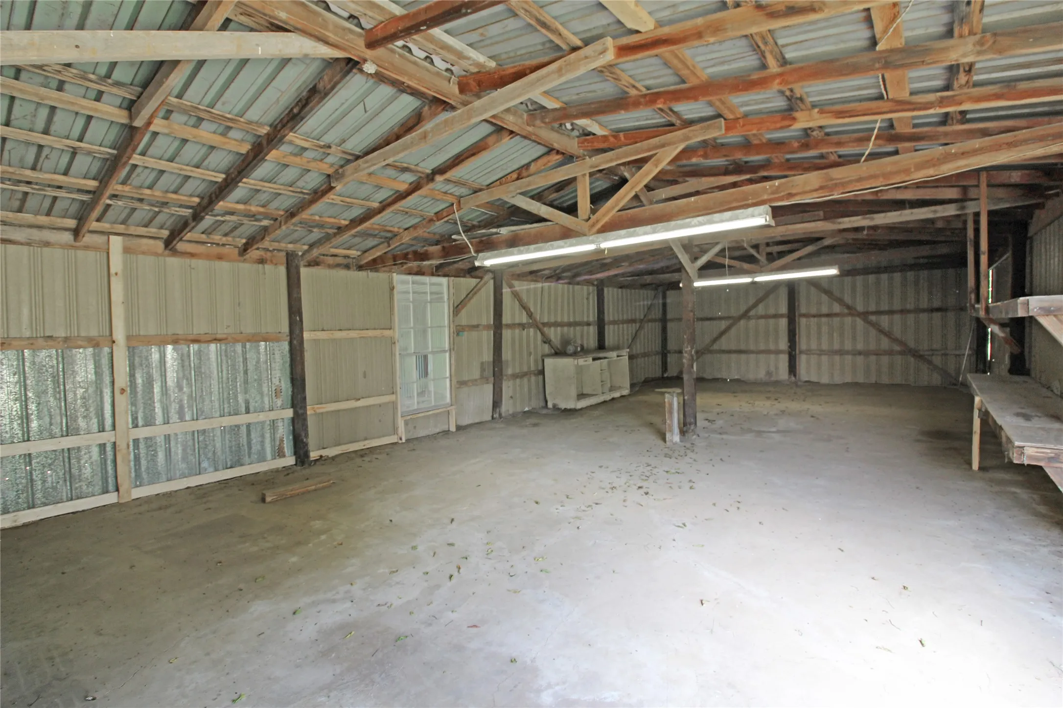 Single Family Residence For Sale in Kaufman County , 8769 S Fm 148, Scurry, Texas 75158, 3 Bedroom, 2 Bathroom, 2 Garage spaces, 1,246 Sqft, built in 1980, mls#21319759, Real Estate Agent in Scurry, Homes For Sale in Kaufman county, Homes For Sale in Scurry, Realtor in Scurry Texas, Real Estate Brokerage Independent Realty Texas, Luminita Cordes Realtor