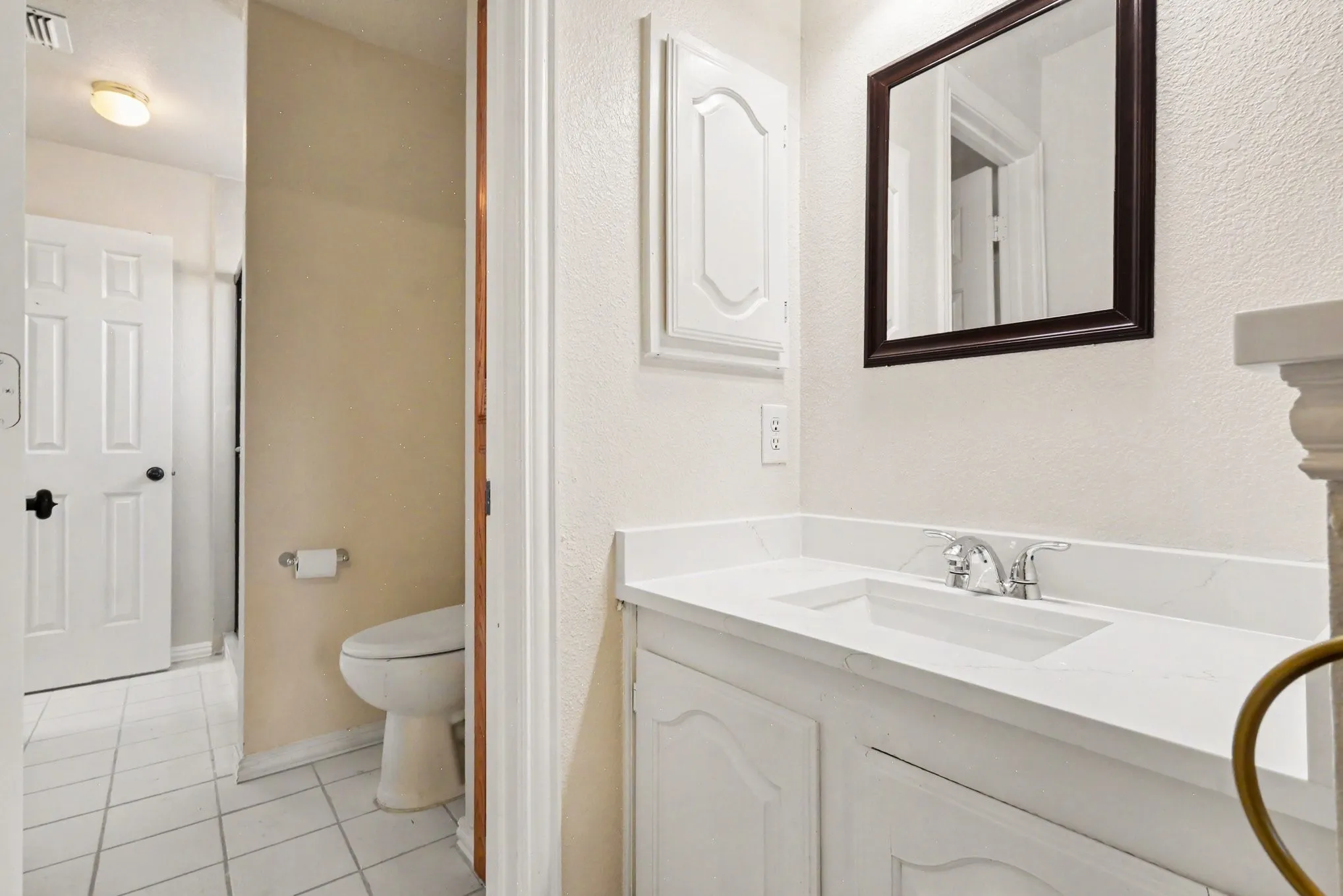 Single Family Residence For Rent in Denton County , 1027 Creek Bend, Carrollton, Texas 75007, 4 Bedroom, 4 Bathroom, 2 Garage spaces, 3,680 Sqft, built in 1992, mls#21319853, Real Estate Agent in Carrollton, Homes For Rent in Denton county, Homes For Rent in Carrollton, Realtor in Carrollton Texas, Real Estate Brokerage Independent Realty Texas, Luminita Cordes Realtor
