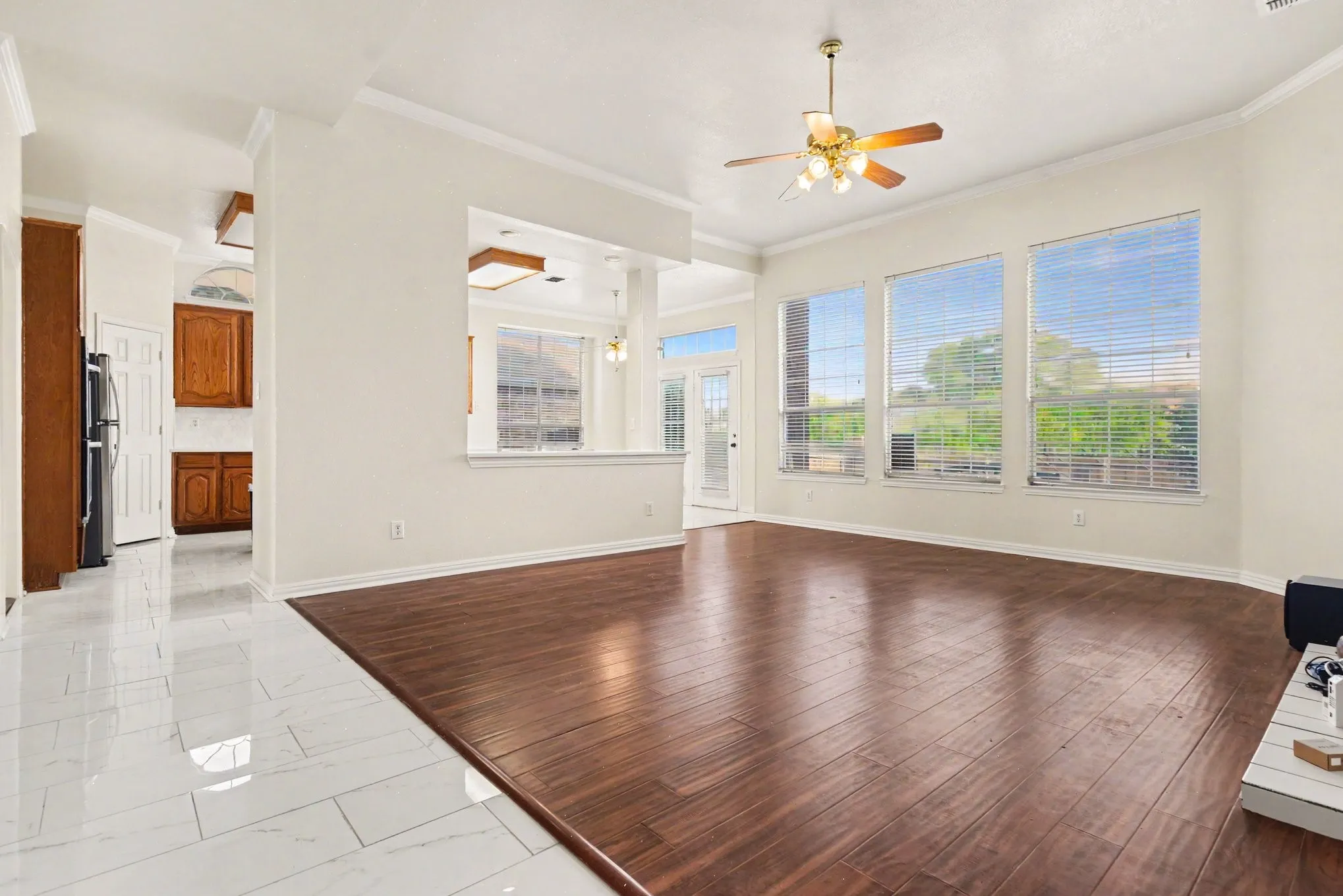 Single Family Residence For Rent in Denton County , 1027 Creek Bend, Carrollton, Texas 75007, 4 Bedroom, 4 Bathroom, 2 Garage spaces, 3,680 Sqft, built in 1992, mls#21319853, Real Estate Agent in Carrollton, Homes For Rent in Denton county, Homes For Rent in Carrollton, Realtor in Carrollton Texas, Real Estate Brokerage Independent Realty Texas, Luminita Cordes Realtor