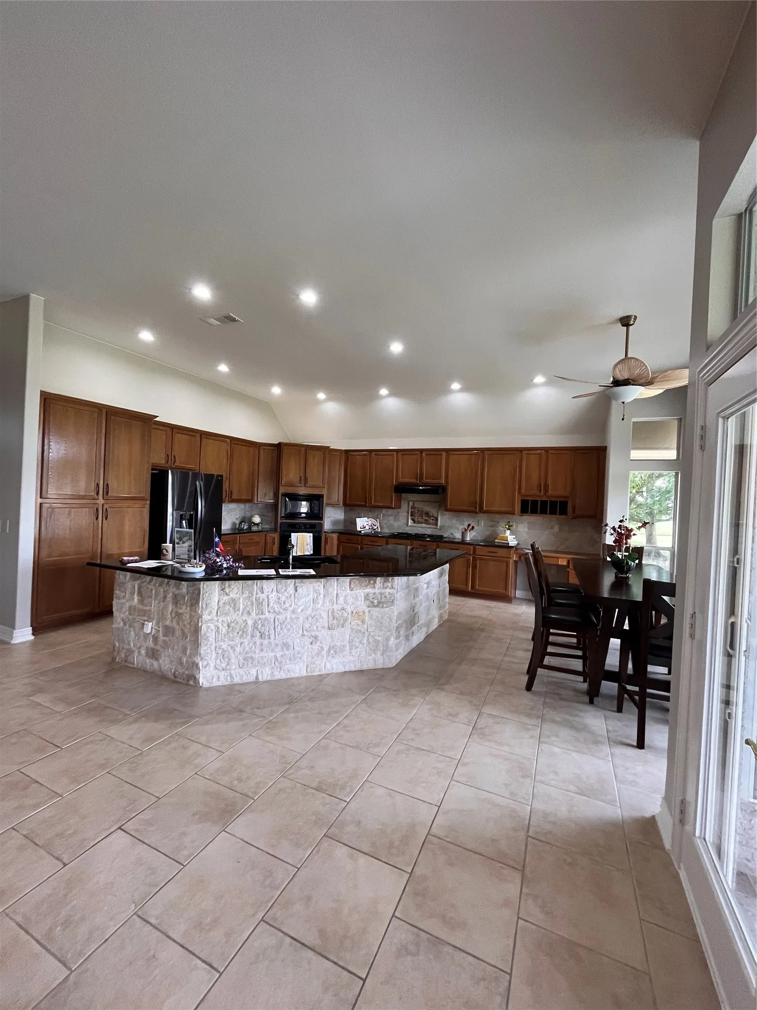 Cabinets Galore