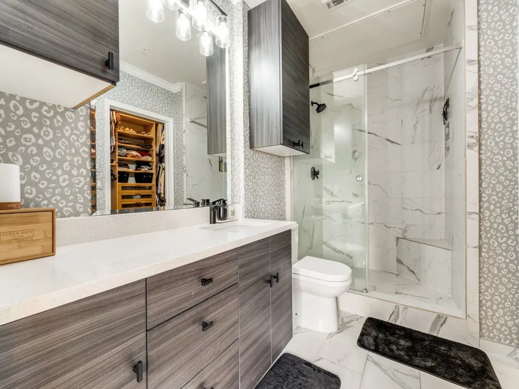 Condominium For Sale in Dallas County , 3225 Turtle Creek Boulevard 1235, Dallas, Texas 75219, 1 Bedroom, 1 Bathroom, 2 Garage spaces, 841 Sqft, built in 1998, mls#21318736, Real Estate Agent in Dallas, Homes For Sale in Dallas county, Homes For Sale in Dallas, Realtor in Dallas Texas, Real Estate Brokerage Independent Realty Texas, Luminita Cordes Realtor