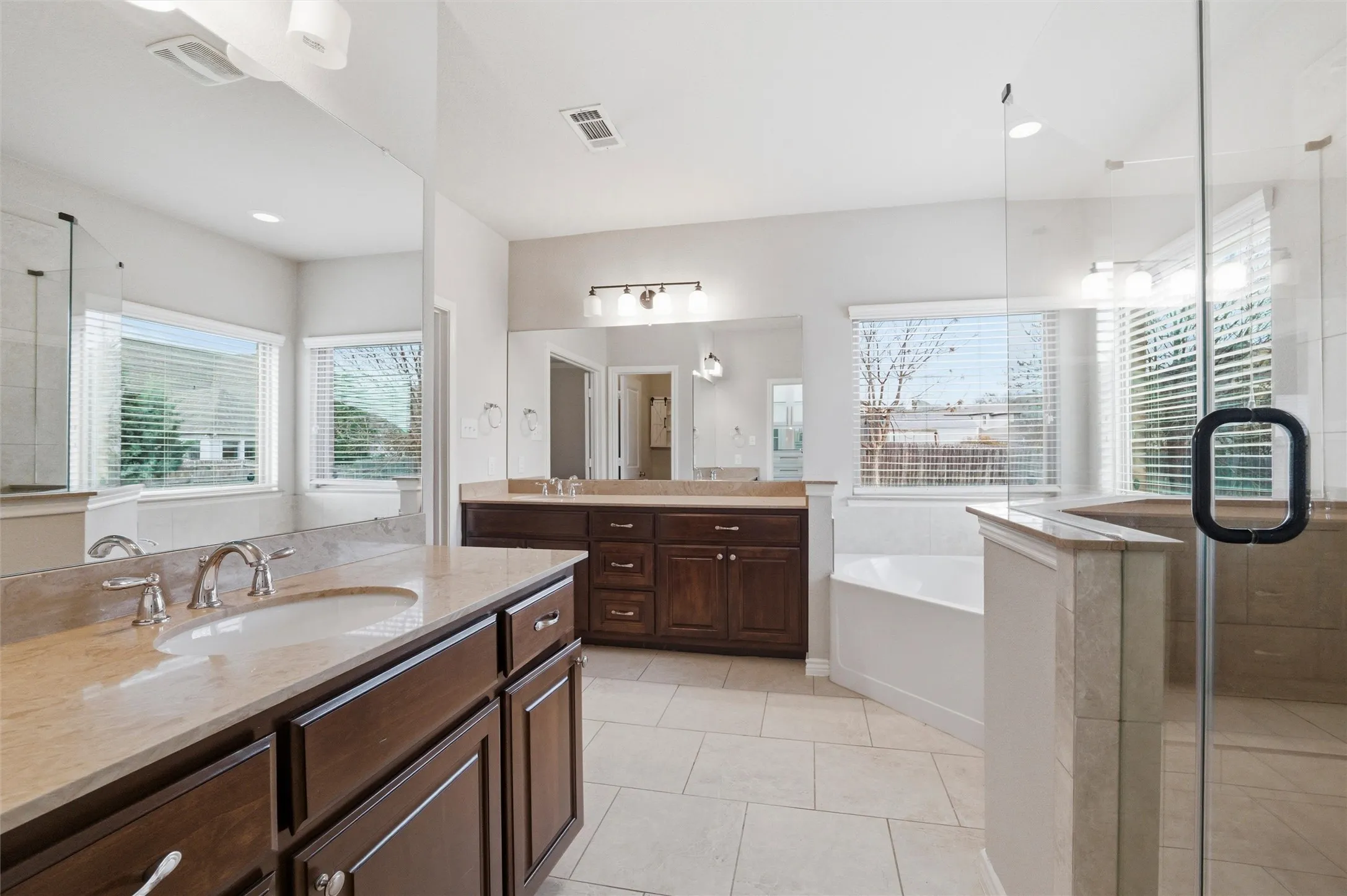 Single Family Residence For Sale in Parker County , 420 Prairie Run, Aledo, Texas 76008, 5 Bedroom, 5 Bathroom, 2 Garage spaces, 3,533 Sqft, built in 2015, mls#21319778, Real Estate Agent in Aledo, Homes For Sale in Parker county, Homes For Sale in Aledo, Realtor in Aledo Texas, Real Estate Brokerage Independent Realty Texas, Luminita Cordes Realtor