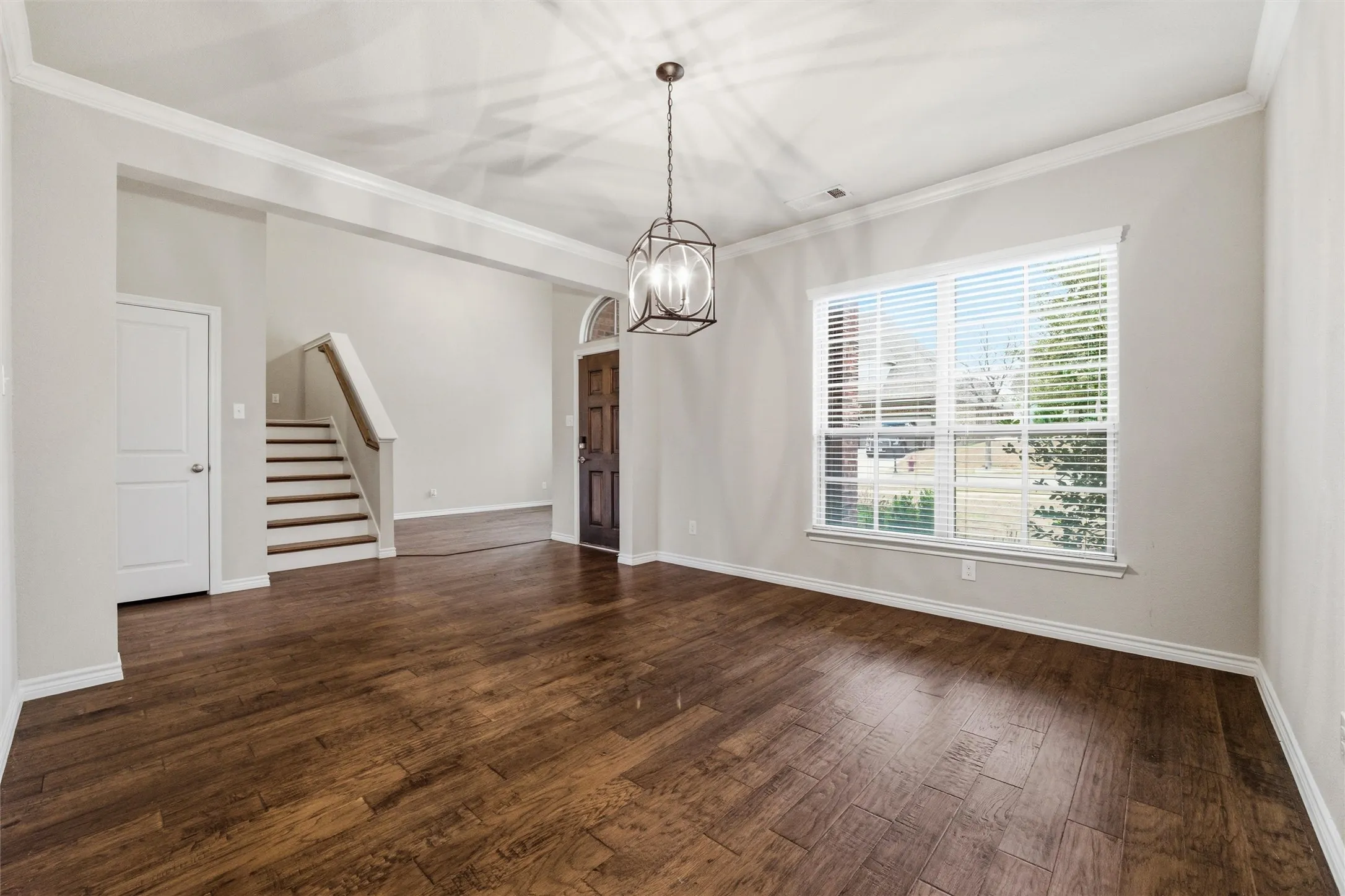 Single Family Residence For Sale in Parker County , 420 Prairie Run, Aledo, Texas 76008, 5 Bedroom, 5 Bathroom, 2 Garage spaces, 3,533 Sqft, built in 2015, mls#21319778, Real Estate Agent in Aledo, Homes For Sale in Parker county, Homes For Sale in Aledo, Realtor in Aledo Texas, Real Estate Brokerage Independent Realty Texas, Luminita Cordes Realtor