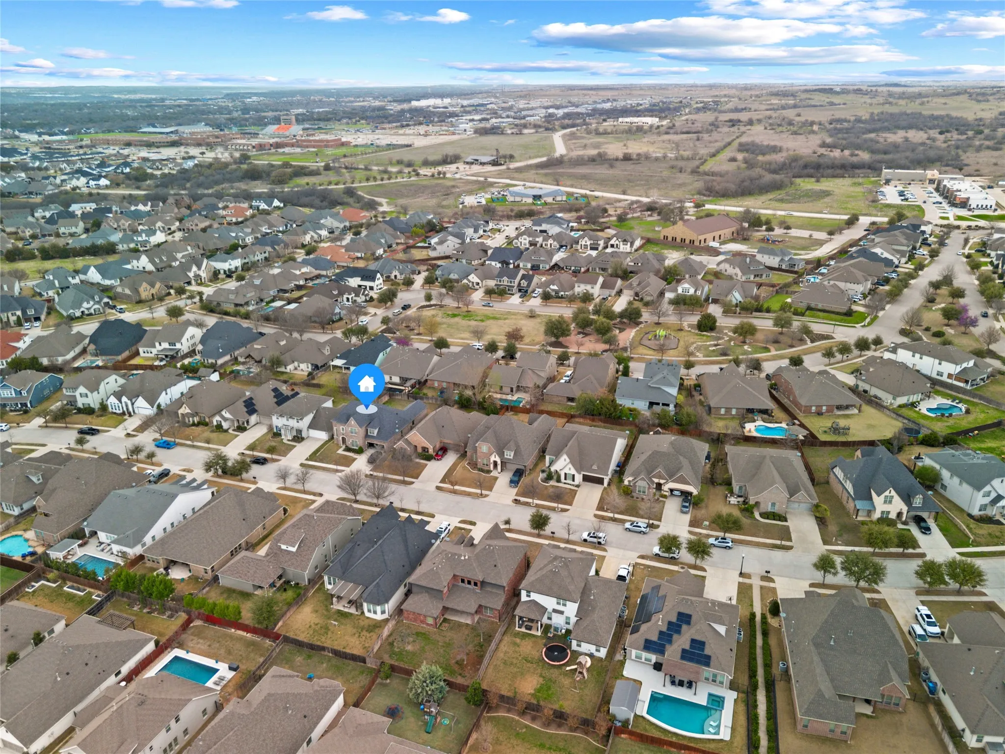 Single Family Residence For Sale in Parker County , 420 Prairie Run, Aledo, Texas 76008, 5 Bedroom, 5 Bathroom, 2 Garage spaces, 3,533 Sqft, built in 2015, mls#21319778, Real Estate Agent in Aledo, Homes For Sale in Parker county, Homes For Sale in Aledo, Realtor in Aledo Texas, Real Estate Brokerage Independent Realty Texas, Luminita Cordes Realtor