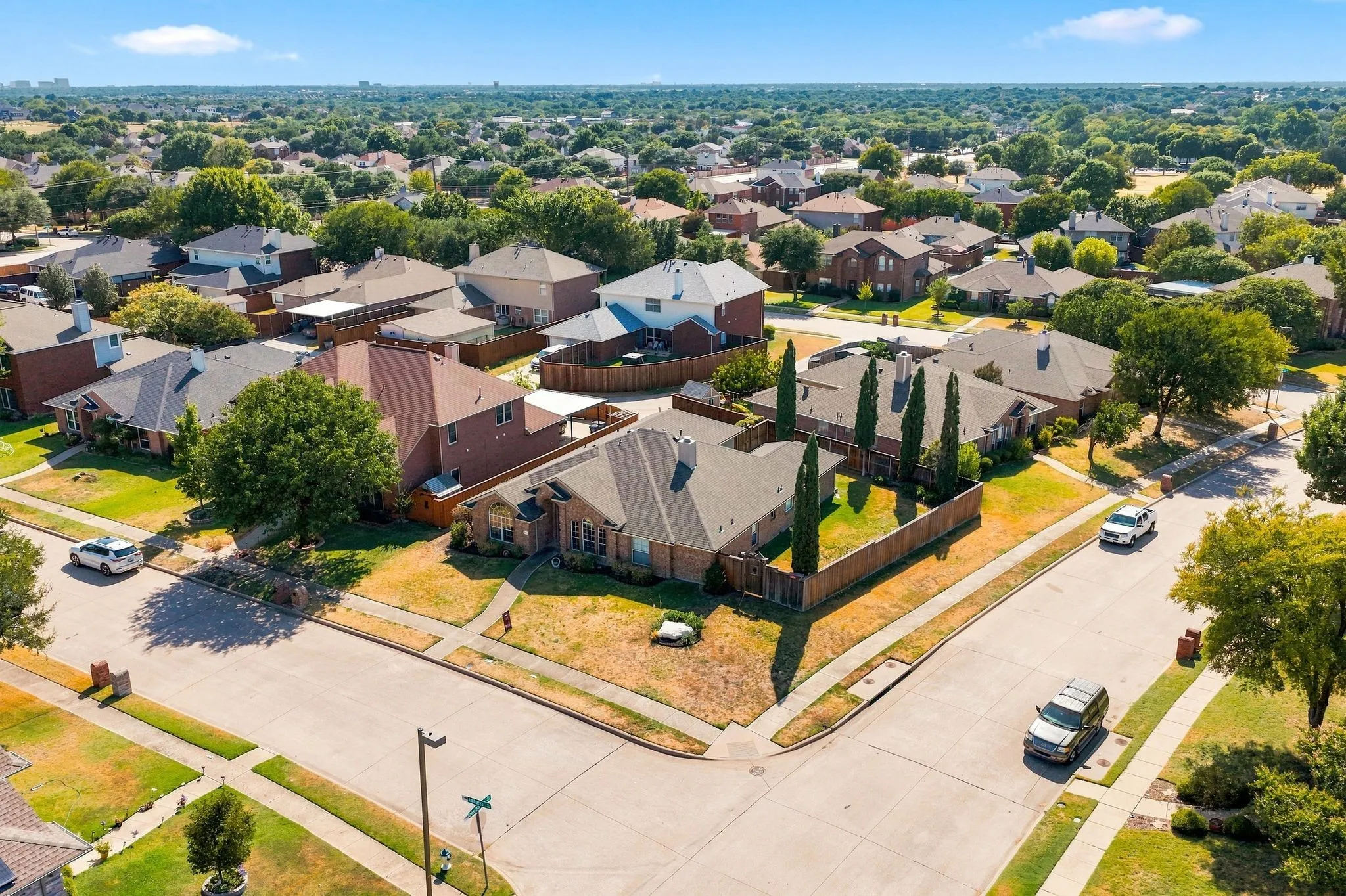 Single Family Residence For Sale in Collin County , 740 Amhurst Court, Allen, Texas 75002, 4 Bedroom, 3 Bathroom, 2 Garage spaces, 2,280 Sqft, built in 1999, mls#21319862, Real Estate Agent in Allen, Homes For Sale in Collin county, Homes For Sale in Allen, Realtor in Allen Texas, Real Estate Brokerage Independent Realty Texas, Luminita Cordes Realtor