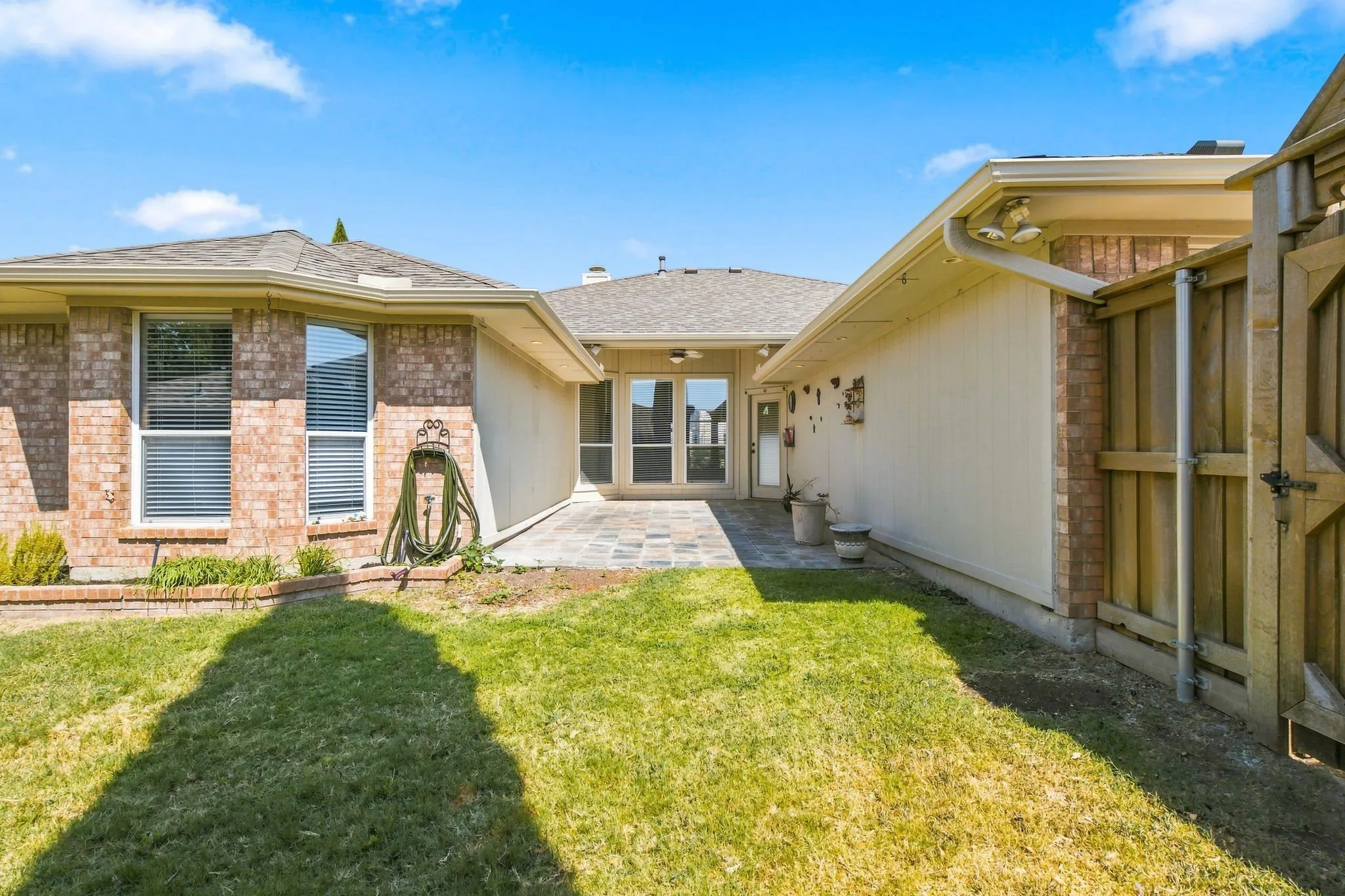 Single Family Residence For Sale in Collin County , 740 Amhurst Court, Allen, Texas 75002, 4 Bedroom, 3 Bathroom, 2 Garage spaces, 2,280 Sqft, built in 1999, mls#21319862, Real Estate Agent in Allen, Homes For Sale in Collin county, Homes For Sale in Allen, Realtor in Allen Texas, Real Estate Brokerage Independent Realty Texas, Luminita Cordes Realtor