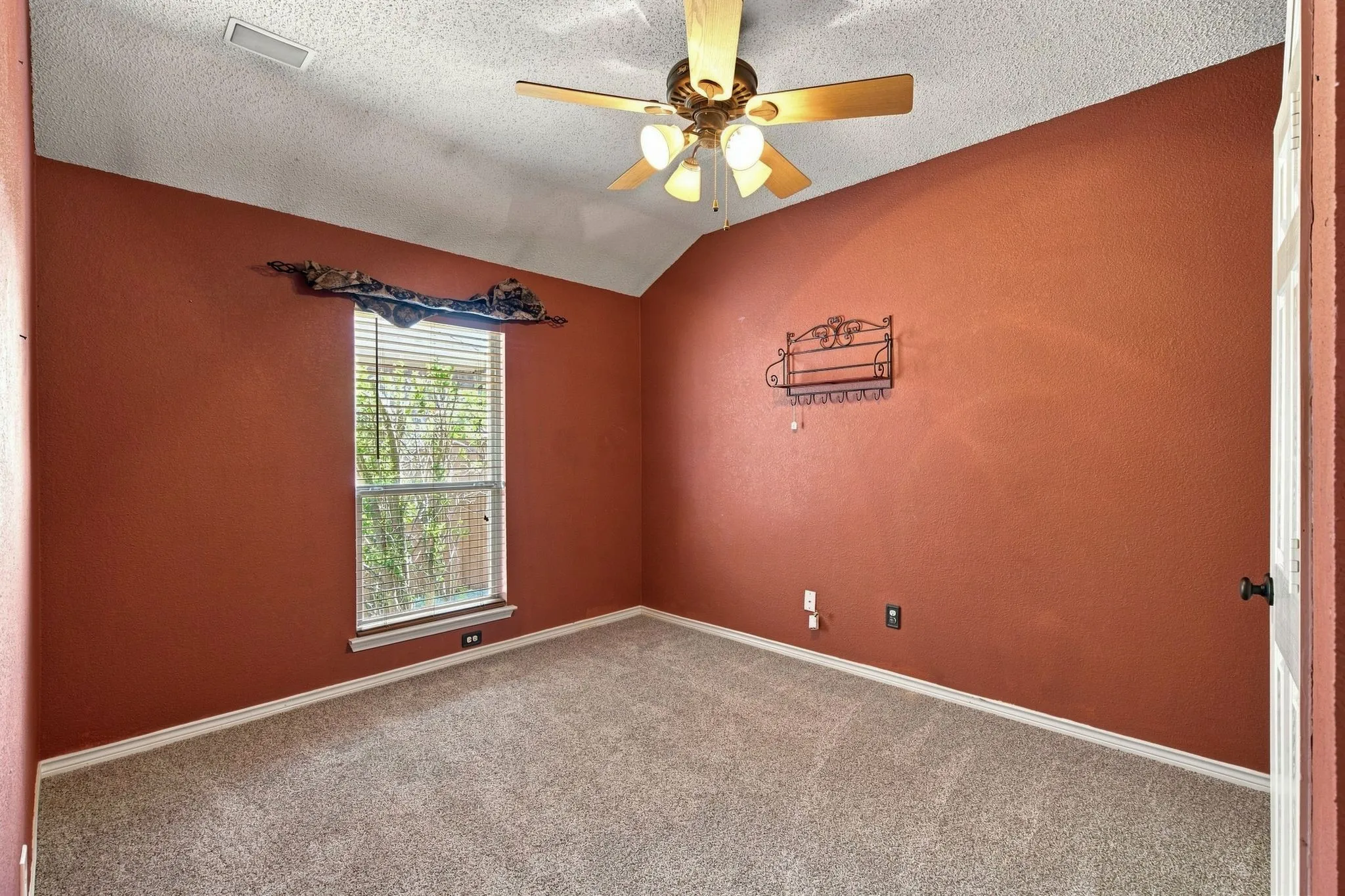 Single Family Residence For Sale in Collin County , 740 Amhurst Court, Allen, Texas 75002, 4 Bedroom, 3 Bathroom, 2 Garage spaces, 2,280 Sqft, built in 1999, mls#21319862, Real Estate Agent in Allen, Homes For Sale in Collin county, Homes For Sale in Allen, Realtor in Allen Texas, Real Estate Brokerage Independent Realty Texas, Luminita Cordes Realtor