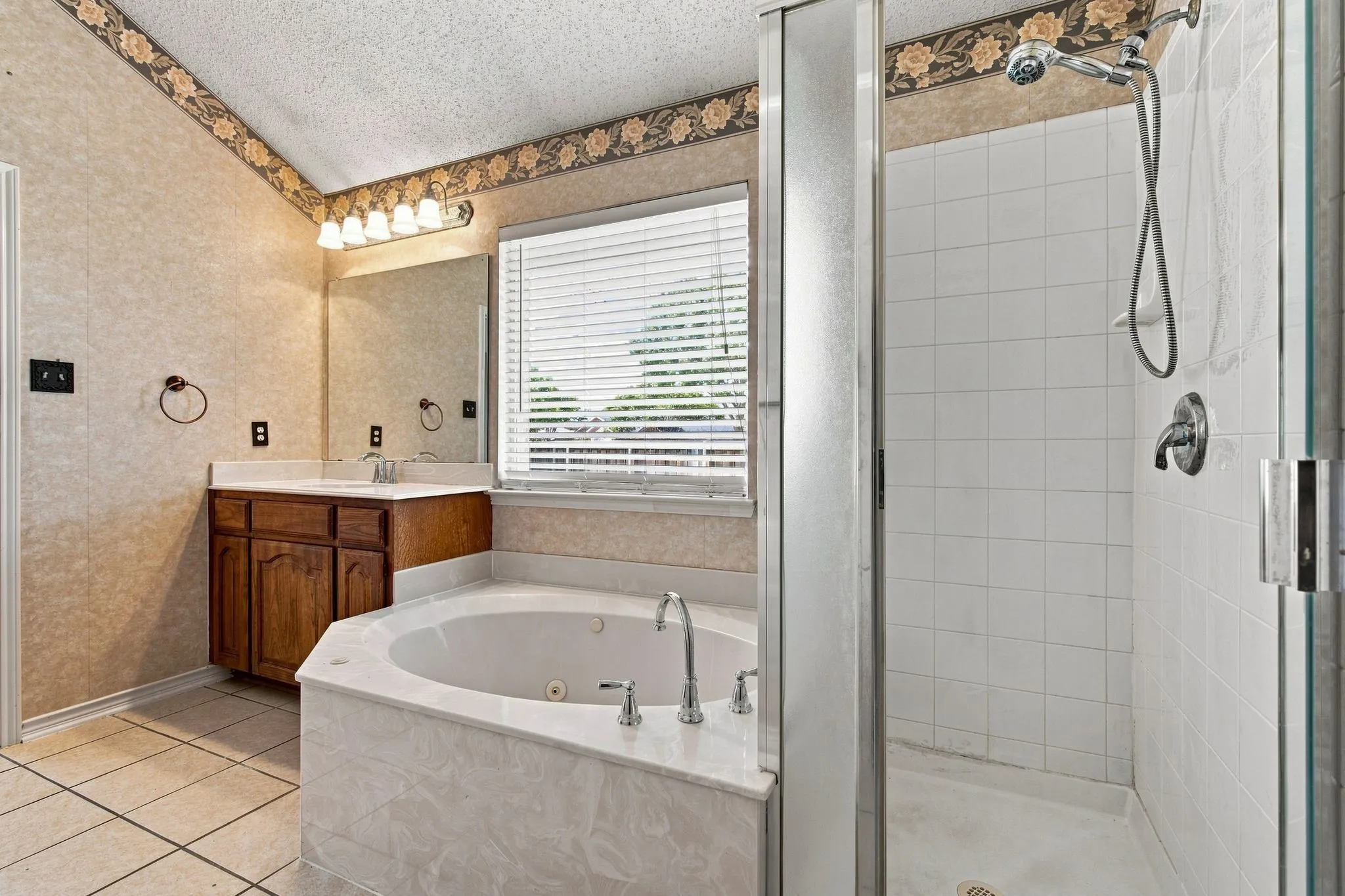 Single Family Residence For Sale in Collin County , 740 Amhurst Court, Allen, Texas 75002, 4 Bedroom, 3 Bathroom, 2 Garage spaces, 2,280 Sqft, built in 1999, mls#21319862, Real Estate Agent in Allen, Homes For Sale in Collin county, Homes For Sale in Allen, Realtor in Allen Texas, Real Estate Brokerage Independent Realty Texas, Luminita Cordes Realtor