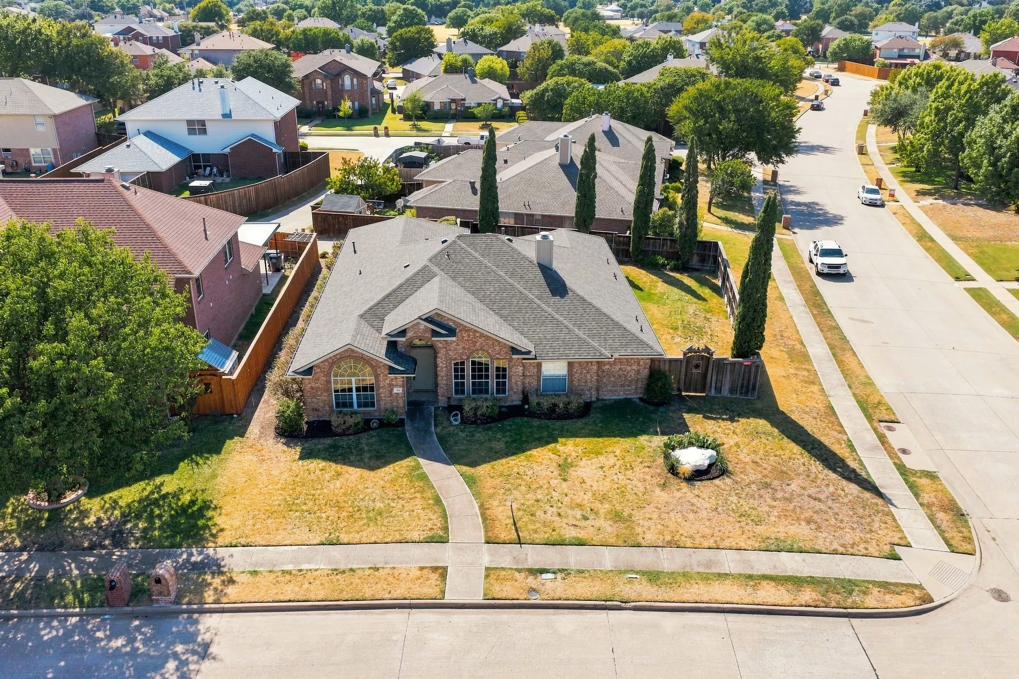 Single Family Residence For Sale in Collin County , 740 Amhurst Court, Allen, Texas 75002, 4 Bedroom, 3 Bathroom, 2 Garage spaces, 2,280 Sqft, built in 1999, mls#21319862, Real Estate Agent in Allen, Homes For Sale in Collin county, Homes For Sale in Allen, Realtor in Allen Texas, Real Estate Brokerage Independent Realty Texas, Luminita Cordes Realtor