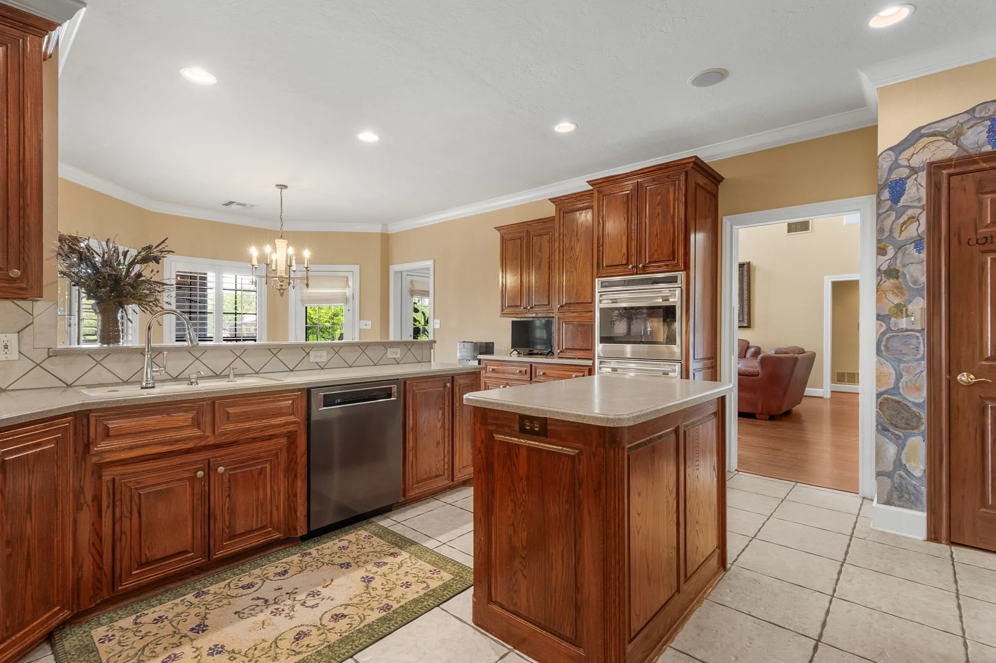 Single Family Residence For Sale in Wichita County , 2524 State Highway 79 S, Wichita Falls, Texas 76310, 4 Bedroom, 5 Bathroom, 5 Garage spaces, 3,213 Sqft, built in 1999, mls#21319865, Real Estate Agent in Wichita Falls, Homes For Sale in Wichita county, Homes For Sale in Wichita Falls, Realtor in Wichita Falls Texas, Real Estate Brokerage Independent Realty Texas, Luminita Cordes Realtor