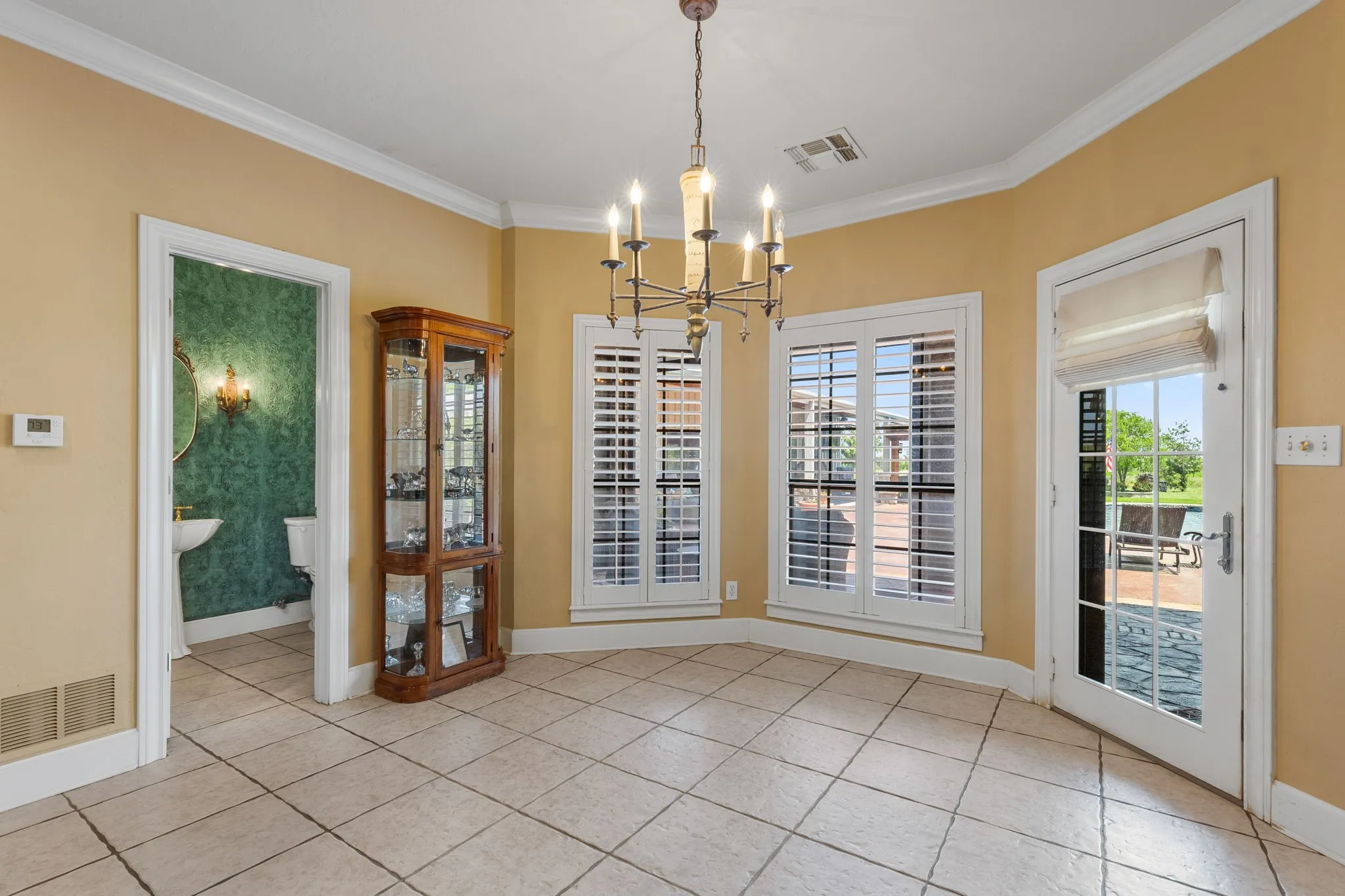Single Family Residence For Sale in Wichita County , 2524 State Highway 79 S, Wichita Falls, Texas 76310, 4 Bedroom, 5 Bathroom, 5 Garage spaces, 3,213 Sqft, built in 1999, mls#21319865, Real Estate Agent in Wichita Falls, Homes For Sale in Wichita county, Homes For Sale in Wichita Falls, Realtor in Wichita Falls Texas, Real Estate Brokerage Independent Realty Texas, Luminita Cordes Realtor