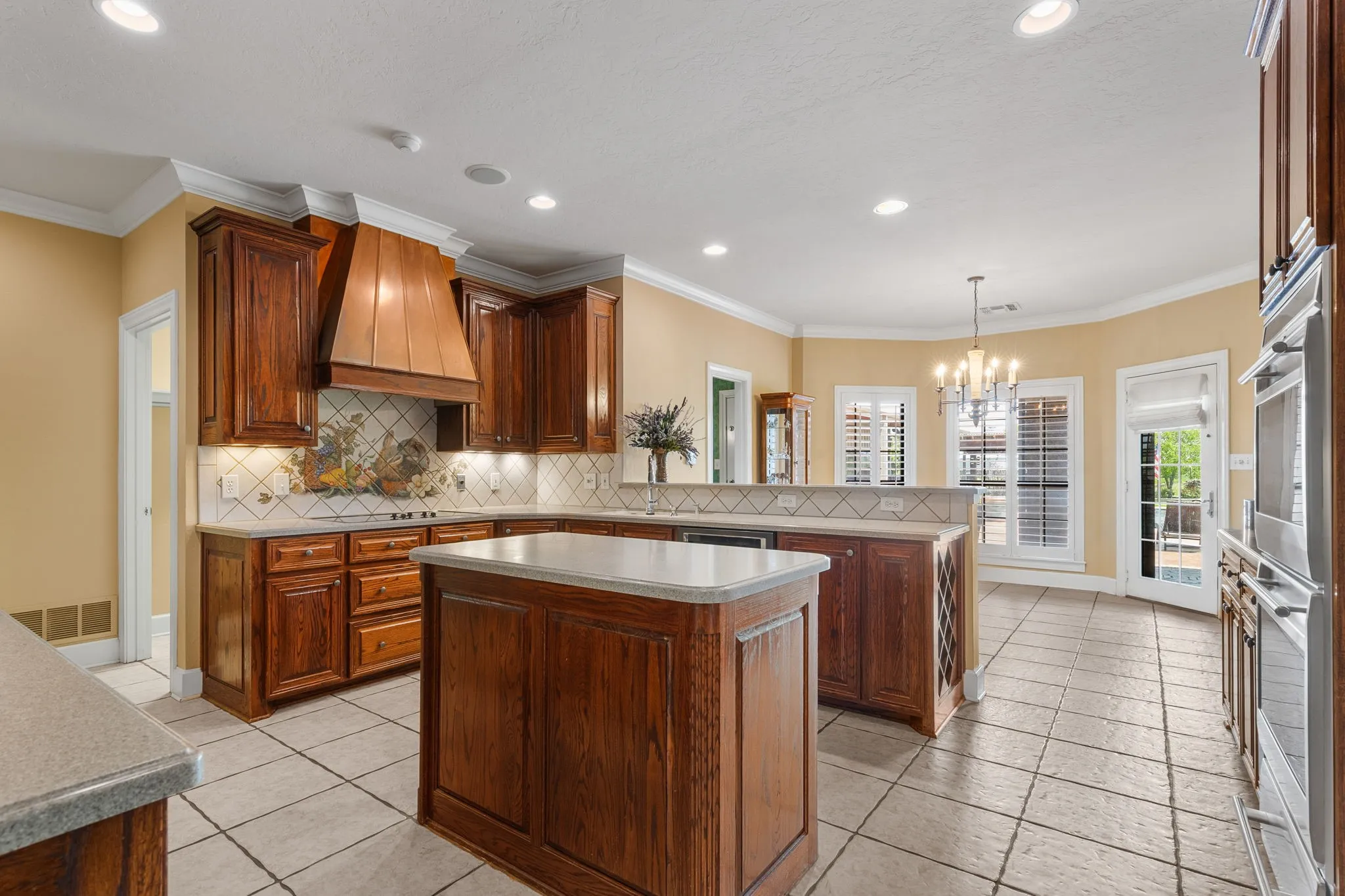 Single Family Residence For Sale in Wichita County , 2524 State Highway 79 S, Wichita Falls, Texas 76310, 4 Bedroom, 5 Bathroom, 5 Garage spaces, 3,213 Sqft, built in 1999, mls#21319865, Real Estate Agent in Wichita Falls, Homes For Sale in Wichita county, Homes For Sale in Wichita Falls, Realtor in Wichita Falls Texas, Real Estate Brokerage Independent Realty Texas, Luminita Cordes Realtor