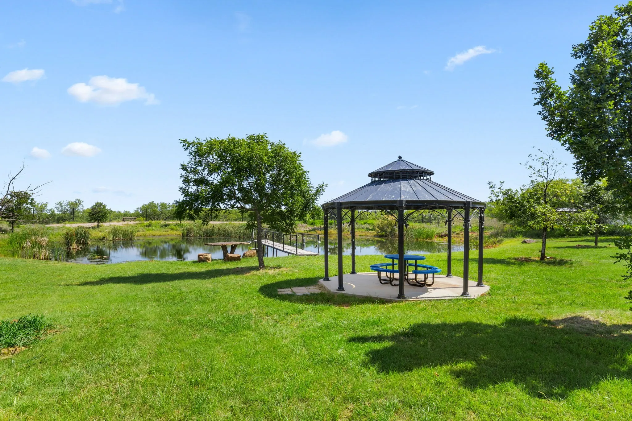 Single Family Residence For Sale in Wichita County , 2524 State Highway 79 S, Wichita Falls, Texas 76310, 4 Bedroom, 5 Bathroom, 5 Garage spaces, 3,213 Sqft, built in 1999, mls#21319865, Real Estate Agent in Wichita Falls, Homes For Sale in Wichita county, Homes For Sale in Wichita Falls, Realtor in Wichita Falls Texas, Real Estate Brokerage Independent Realty Texas, Luminita Cordes Realtor
