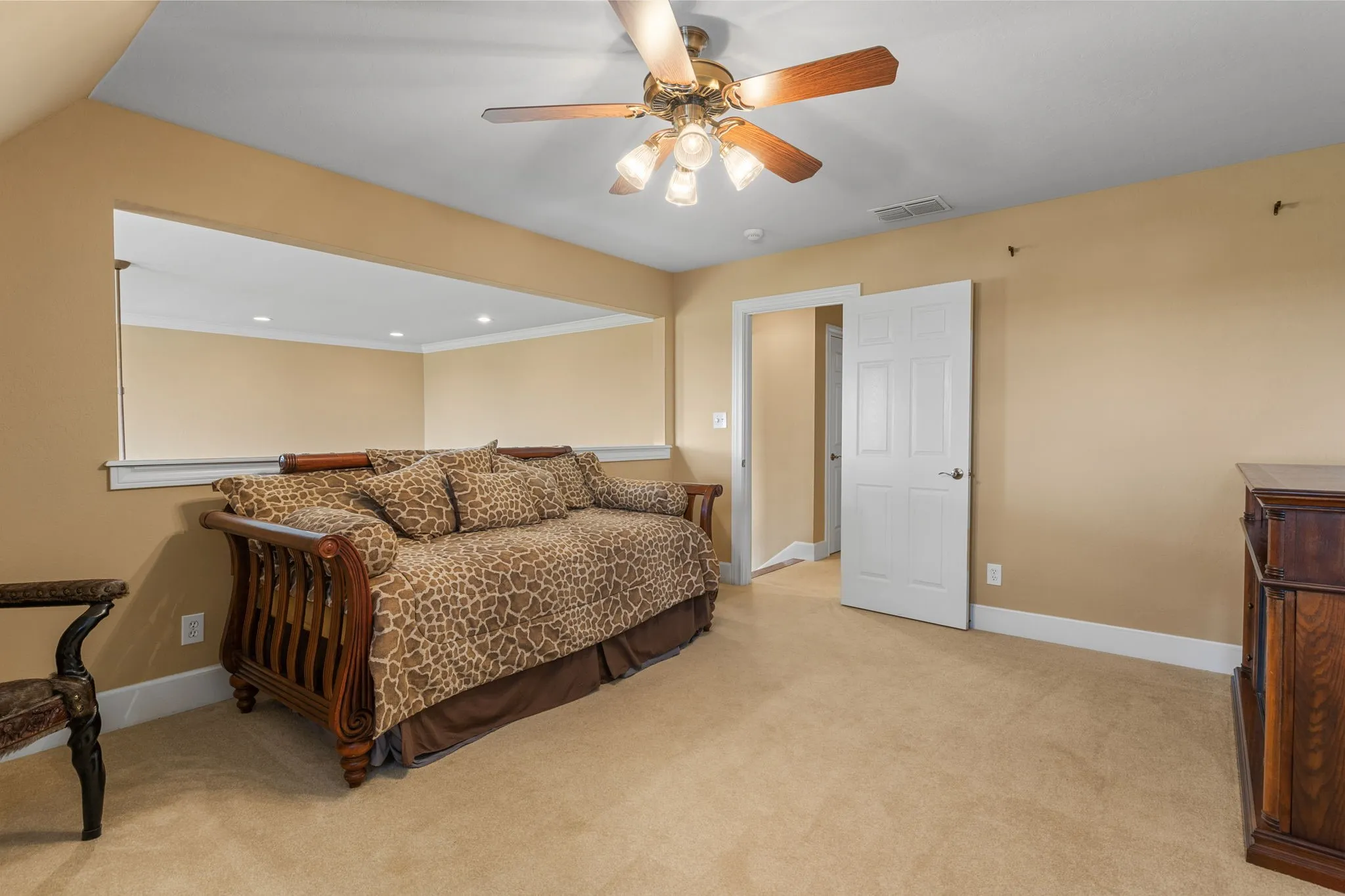 Single Family Residence For Sale in Wichita County , 2524 State Highway 79 S, Wichita Falls, Texas 76310, 4 Bedroom, 5 Bathroom, 5 Garage spaces, 3,213 Sqft, built in 1999, mls#21319865, Real Estate Agent in Wichita Falls, Homes For Sale in Wichita county, Homes For Sale in Wichita Falls, Realtor in Wichita Falls Texas, Real Estate Brokerage Independent Realty Texas, Luminita Cordes Realtor