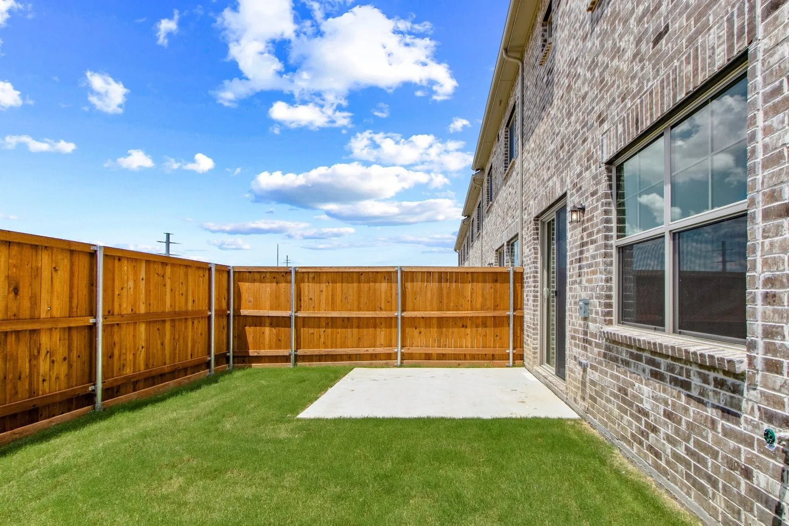 026-4623HawksTrail-OakPoint-TX-75068-Exterior.jpg-SMALL