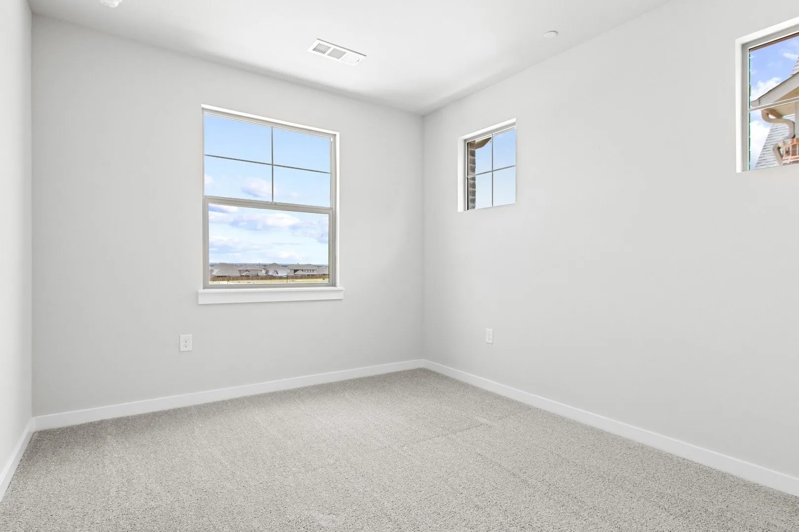 020-4623HawksTrail-OakPoint-TX-75068-Bedroom2.jpg-SMALL