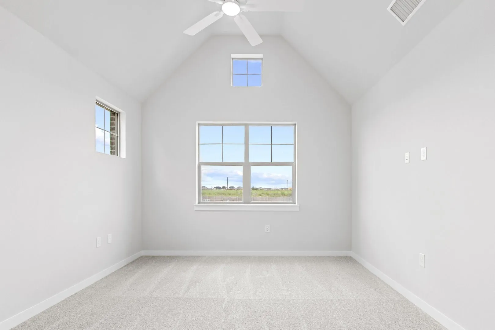 013-4623HawksTrail-OakPoint-TX-75068-PrimaryBedroom.jpg-SMALL