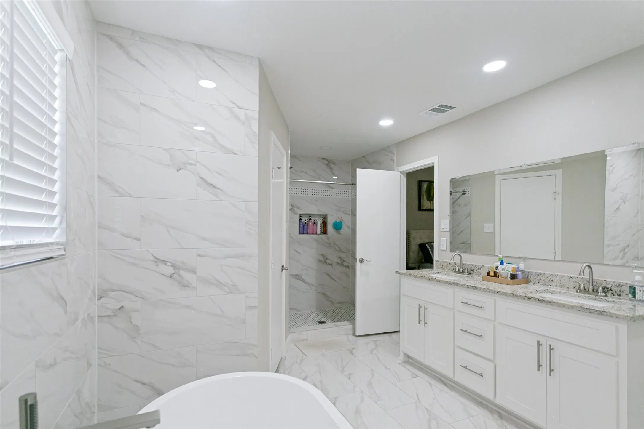 Single Family Residence For Sale in Dallas County , 6709 Abilene Drive, Sachse, Texas 75048, 3 Bedrooms, 2 Bathrooms, 2 Garage spaces, 1,641 Sqft, built in 1983, Price $370,000, mls#21319149, Real Estate Agent in Sachse, Homes For Sale in Dallas county, Homes For Sale in Sachse, Realtor in Sachse Texas, Real Estate Brokerage Independent Realty Texas, Luminita Cordes Realtor