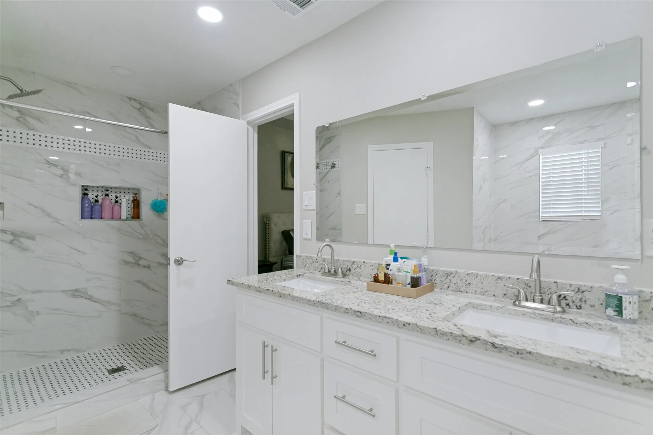 Single Family Residence For Sale in Dallas County , 6709 Abilene Drive, Sachse, Texas 75048, 3 Bedrooms, 2 Bathrooms, 2 Garage spaces, 1,641 Sqft, built in 1983, Price $370,000, mls#21319149, Real Estate Agent in Sachse, Homes For Sale in Dallas county, Homes For Sale in Sachse, Realtor in Sachse Texas, Real Estate Brokerage Independent Realty Texas, Luminita Cordes Realtor